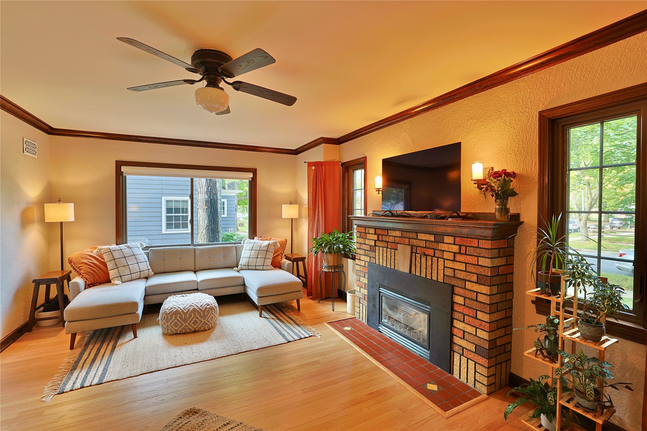 1627 Rust Street Property Photo 6