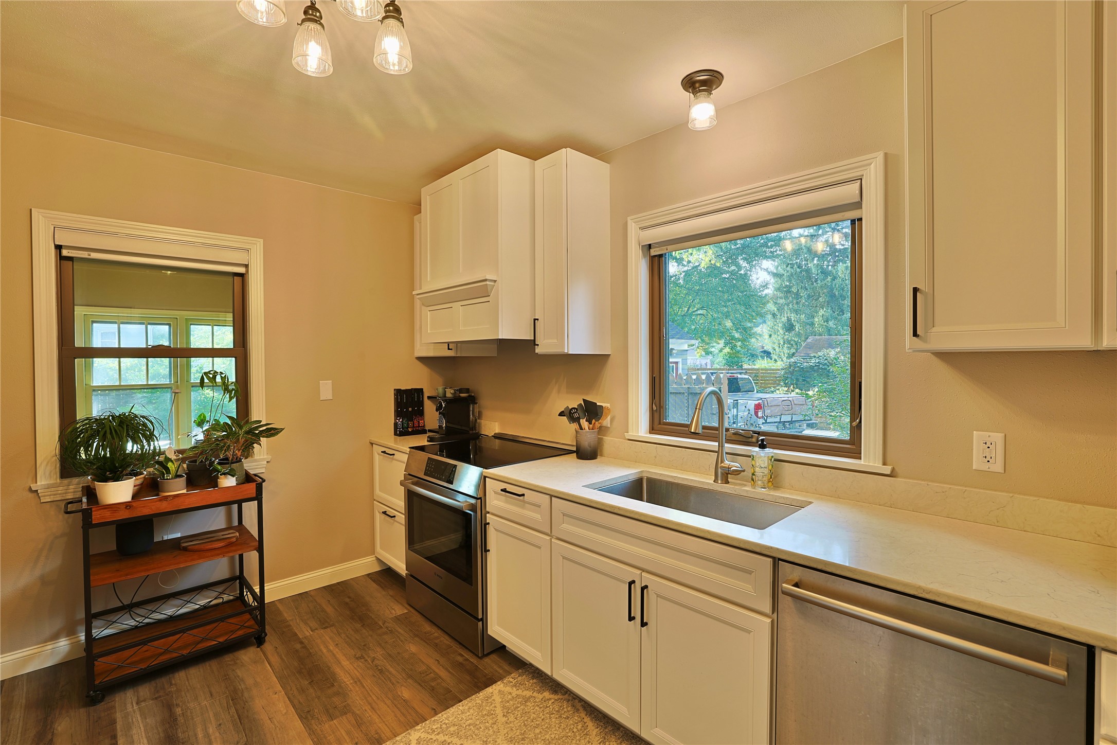 1627 Rust Street Property Photo 12