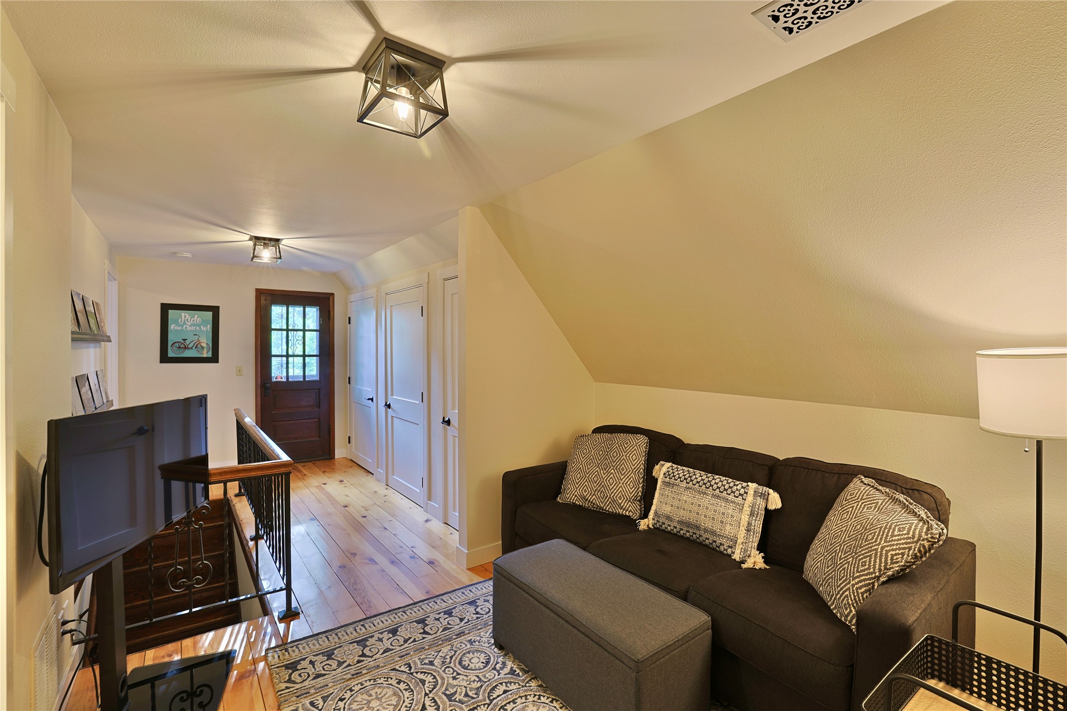 1627 Rust Street Property Photo 24