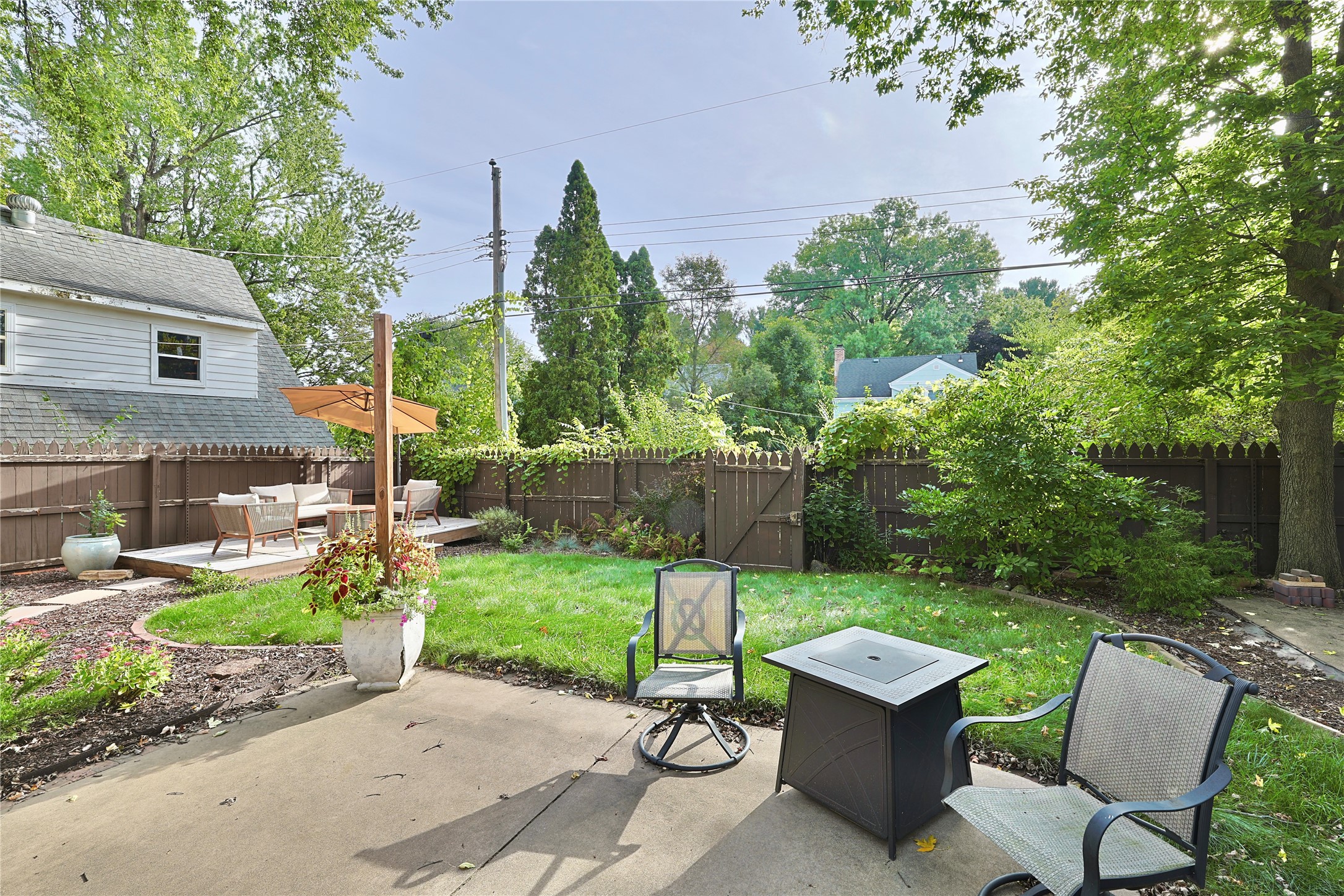 1627 Rust Street Property Photo 45