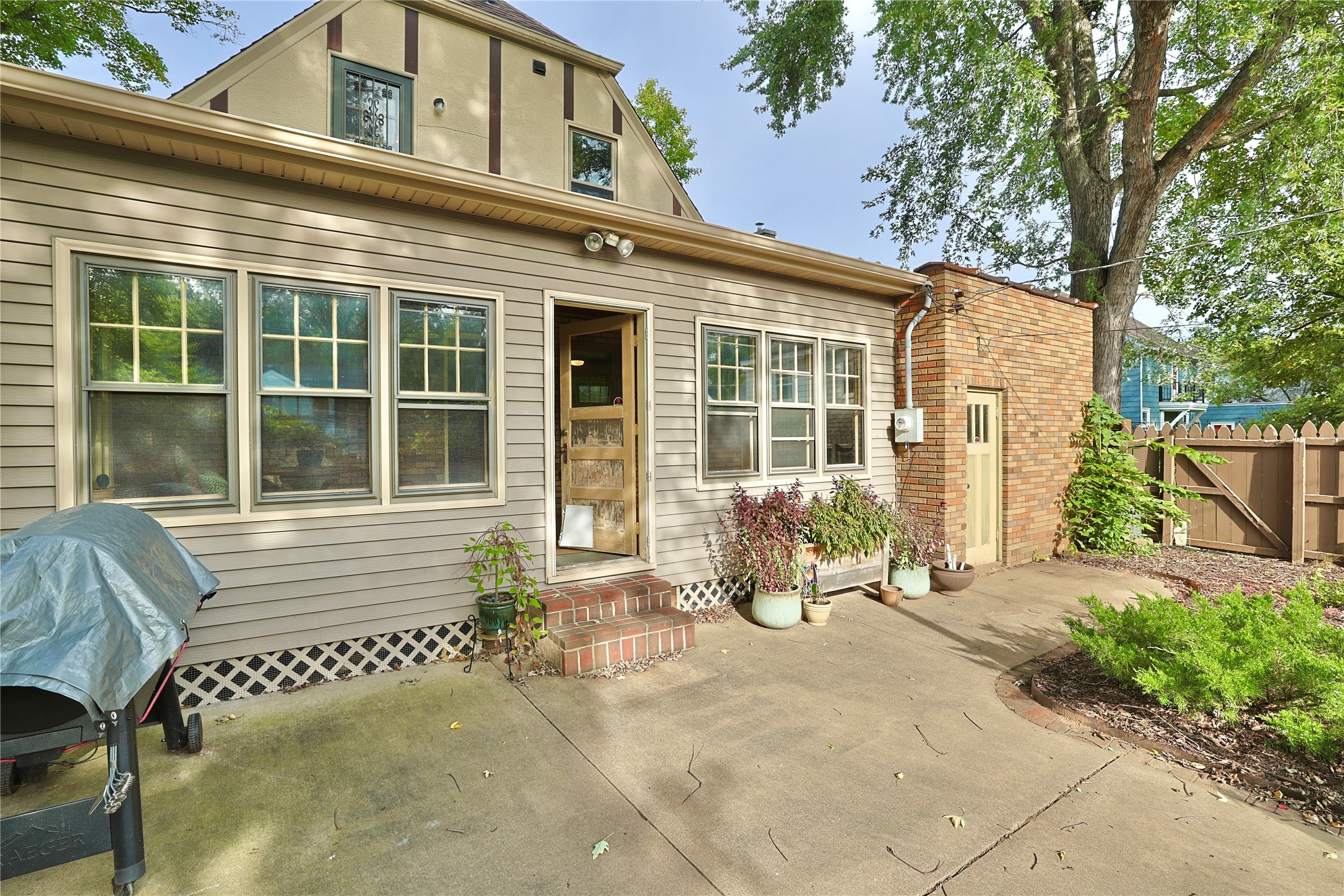 1627 Rust Street Property Photo 48