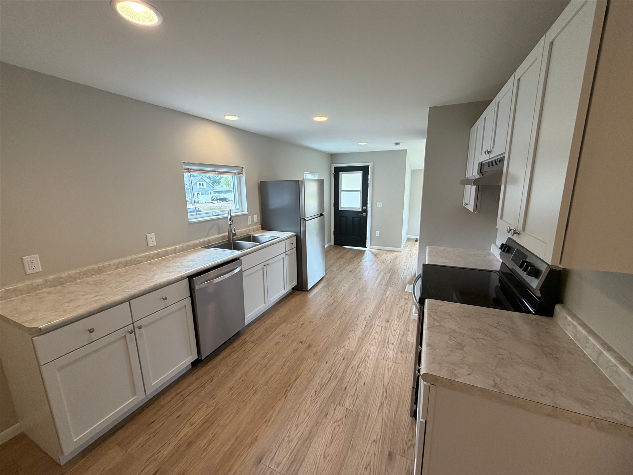 1740 3rd Avenue Property Photo 6