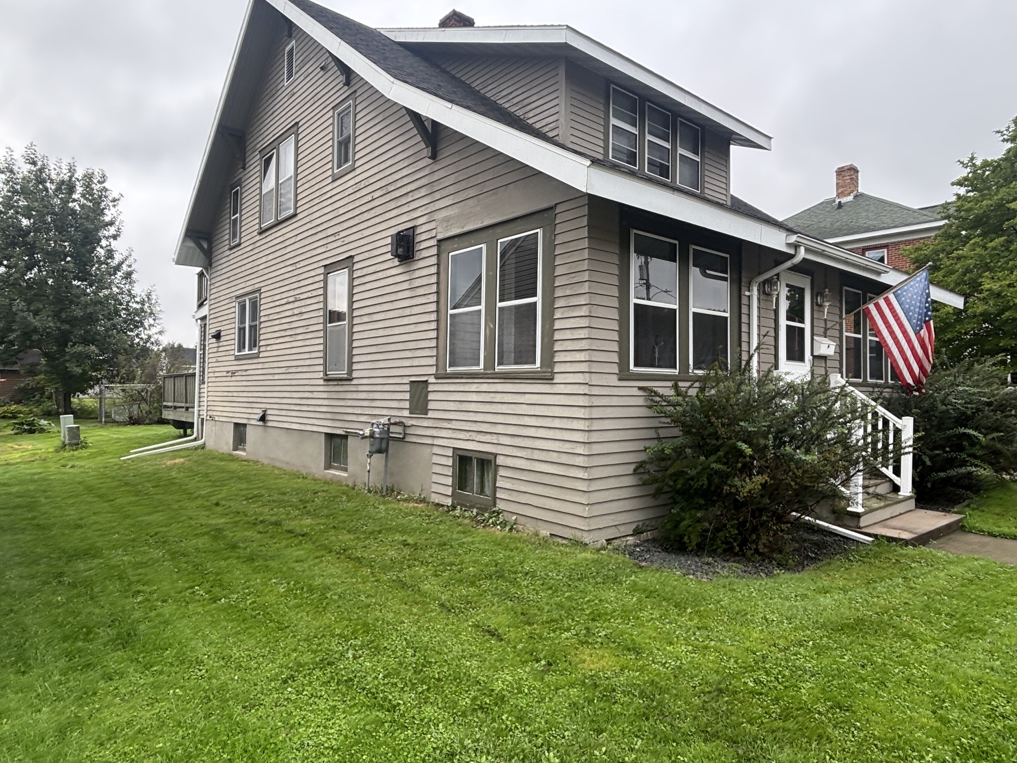 609 Jefferson Street Property Photo 4