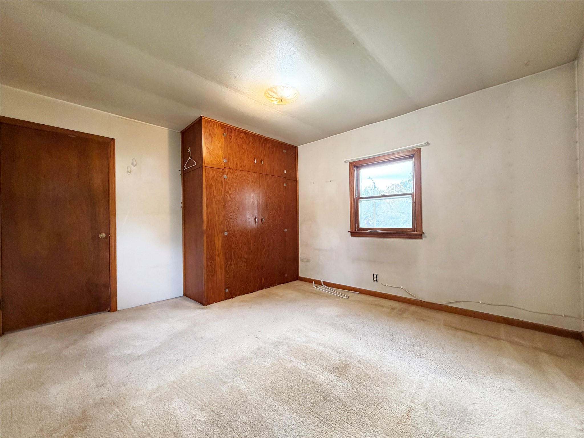 1037 E La Salle Avenue Property Photo 10