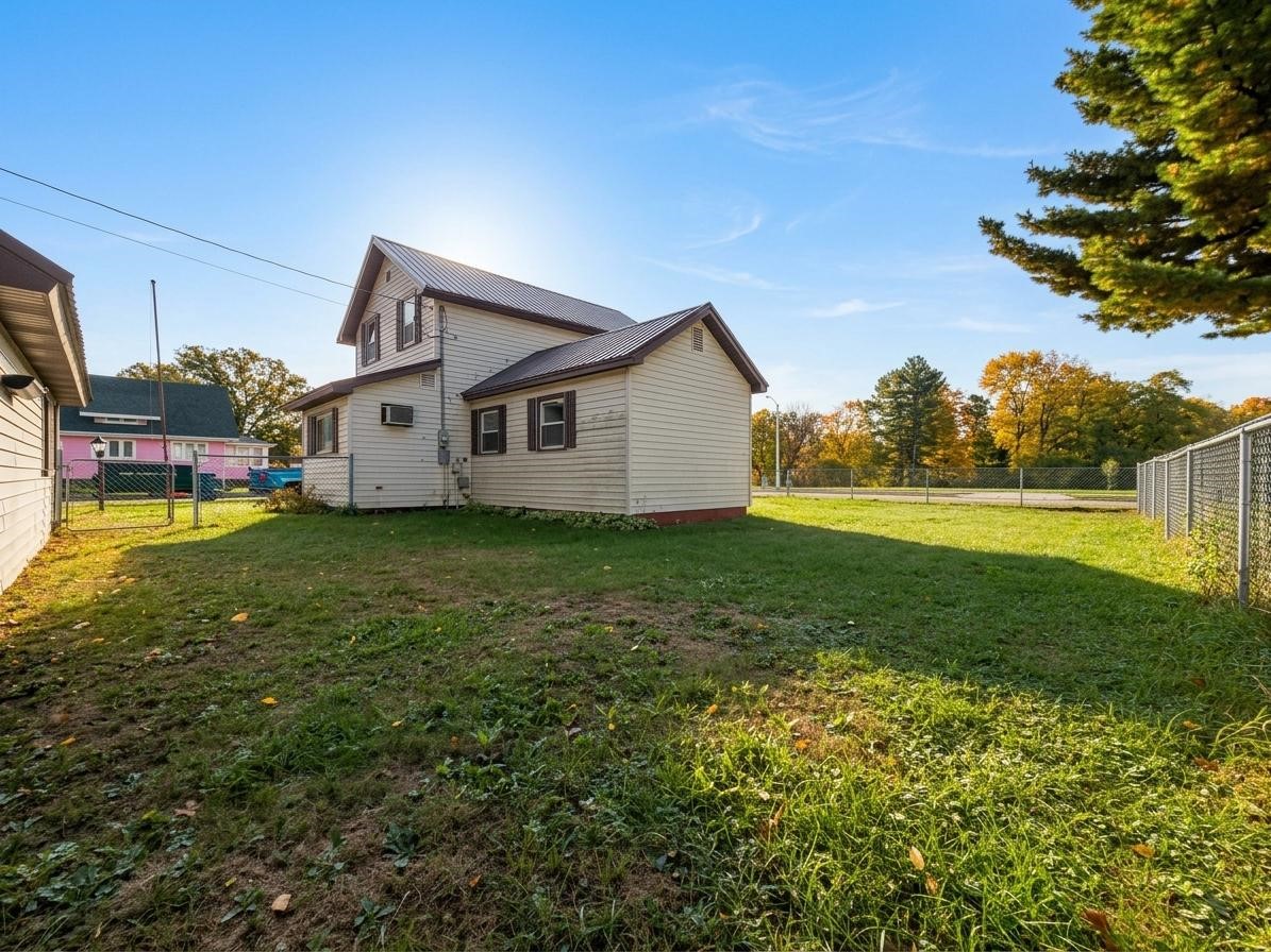 1037 E La Salle Avenue Property Photo 15