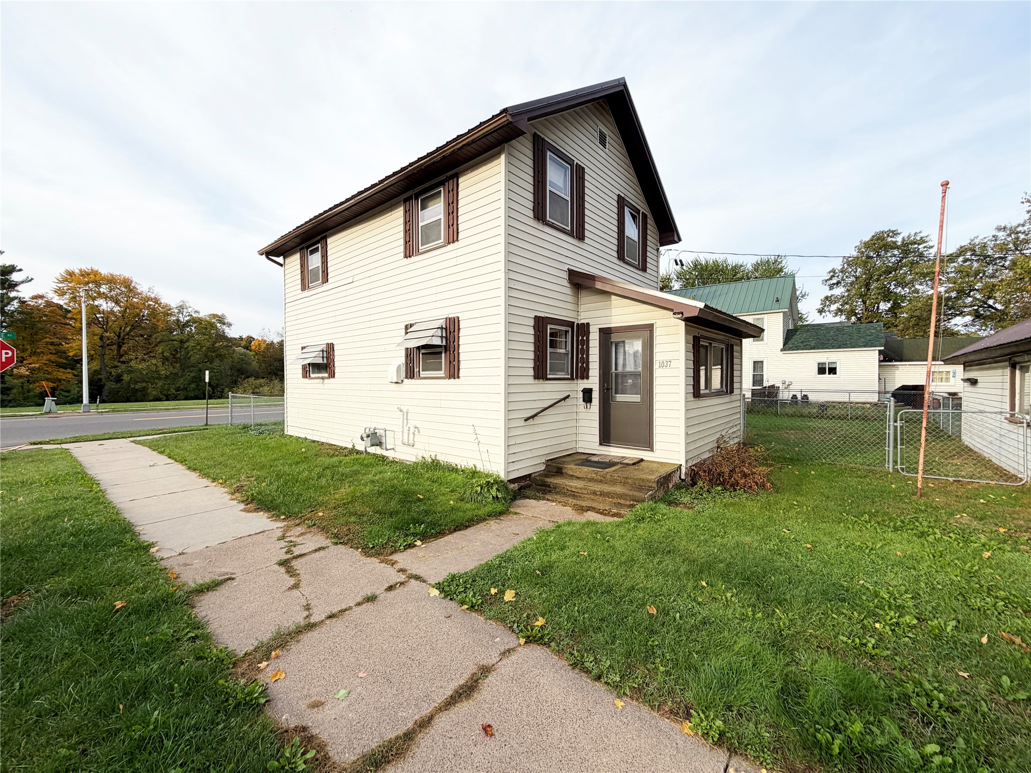 1037 E La Salle Avenue Property Photo 18