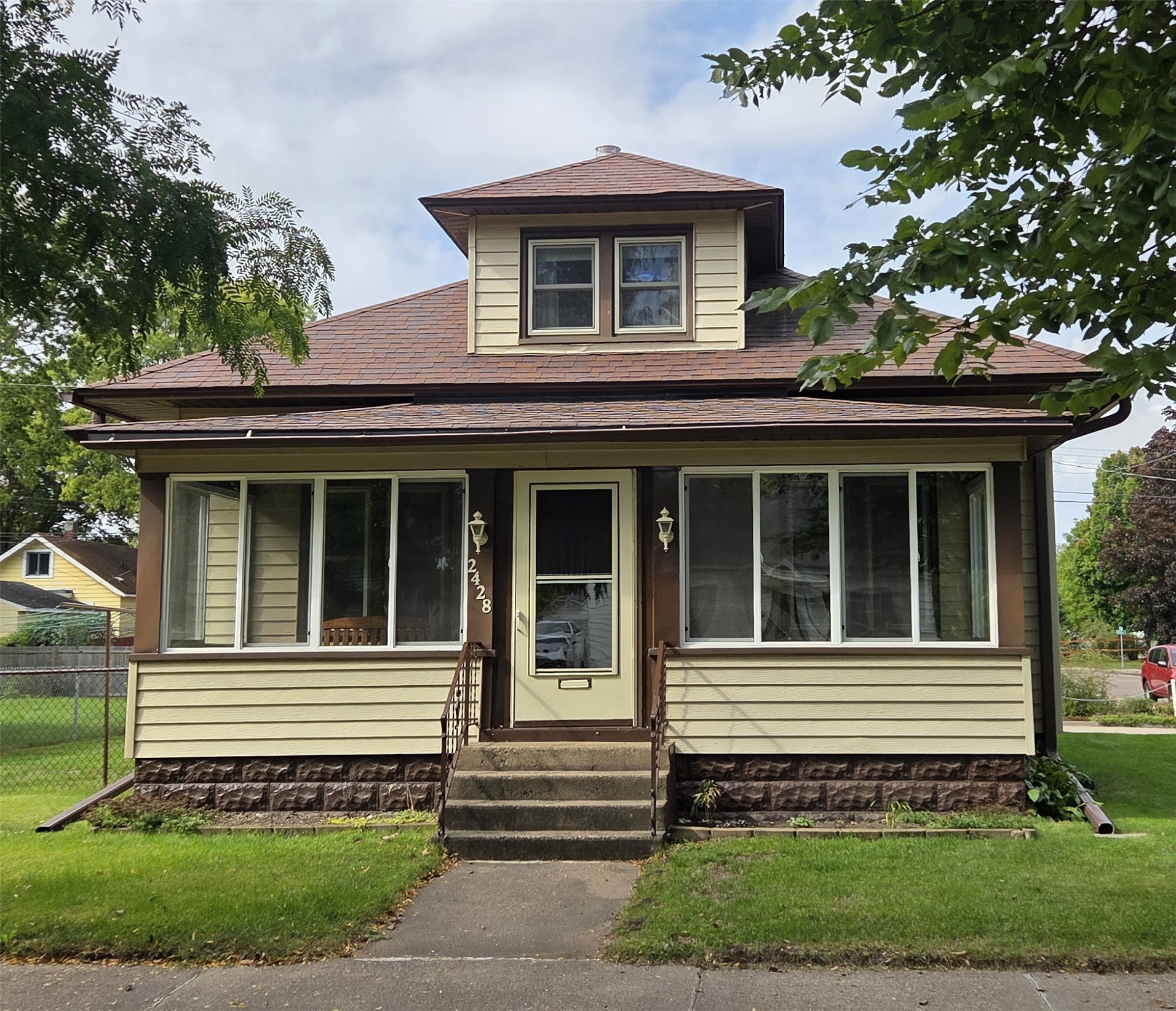 2428 4th Street Property Photo 1