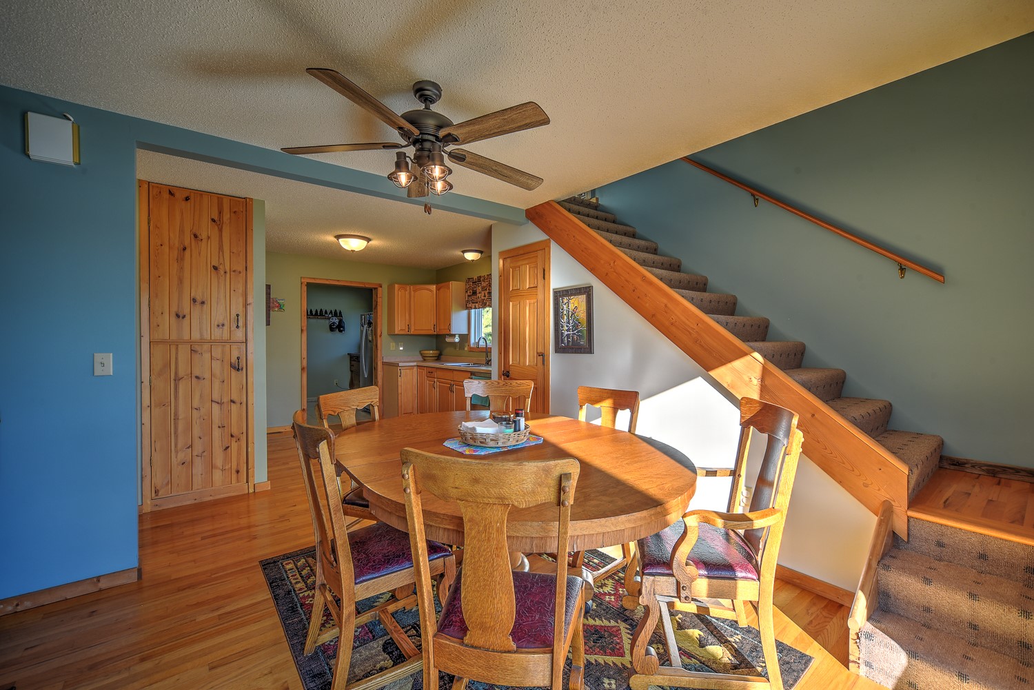 27901 N Point Lake Road Property Photo 4