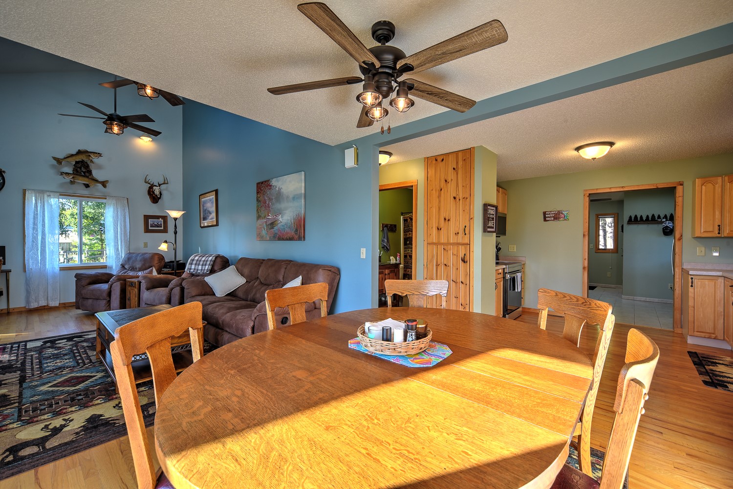 27901 N Point Lake Road Property Photo 6
