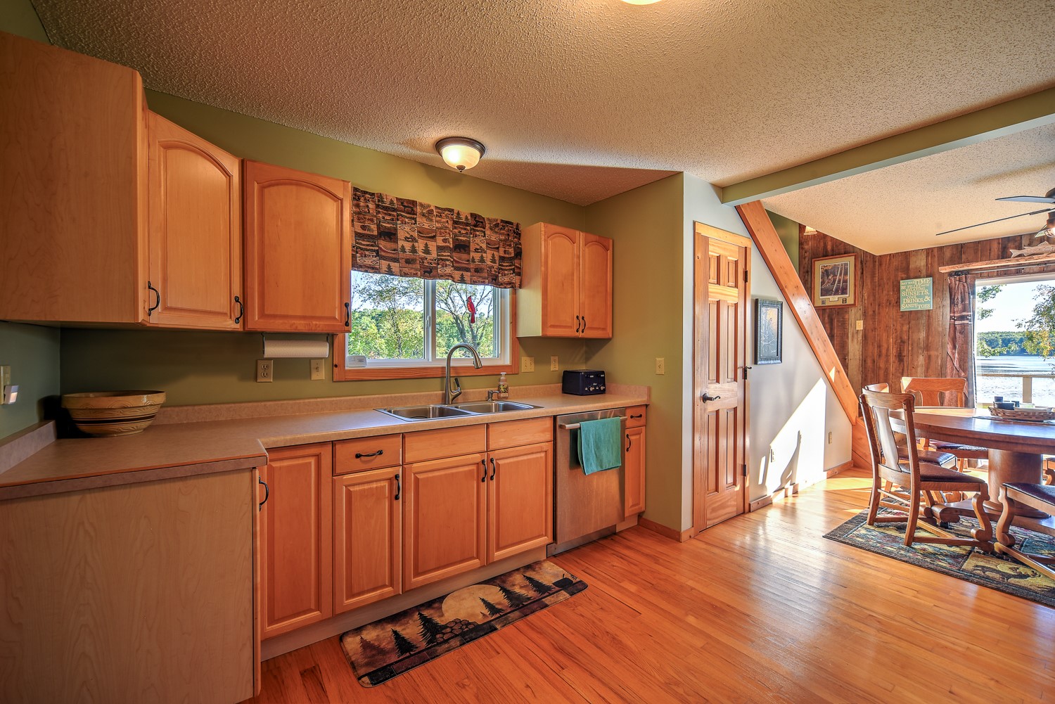 27901 N Point Lake Road Property Photo 9