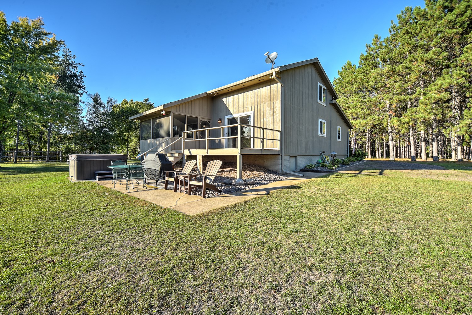 27901 N Point Lake Road Property Photo 32