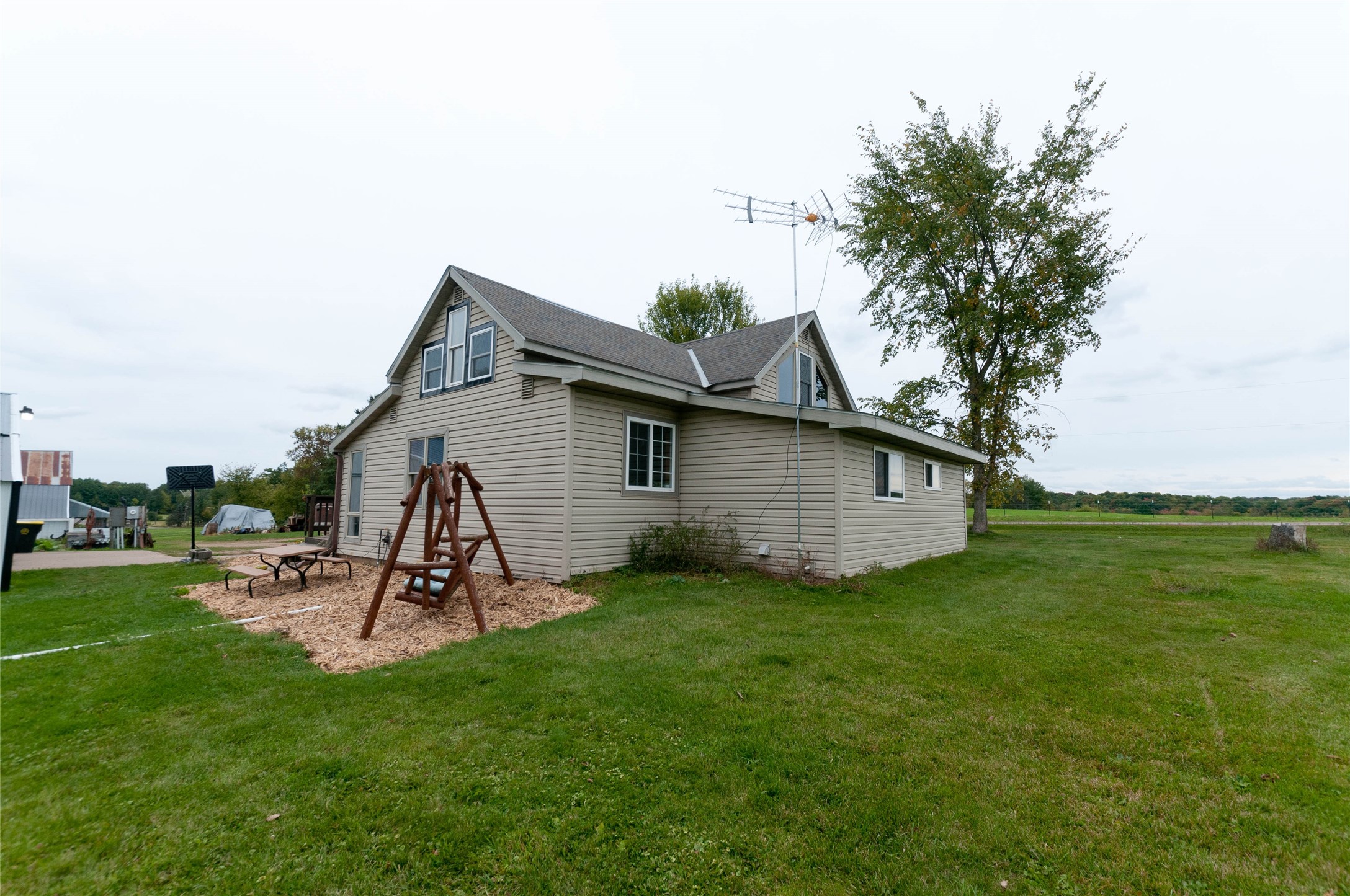 986 9th Street Property Photo 7