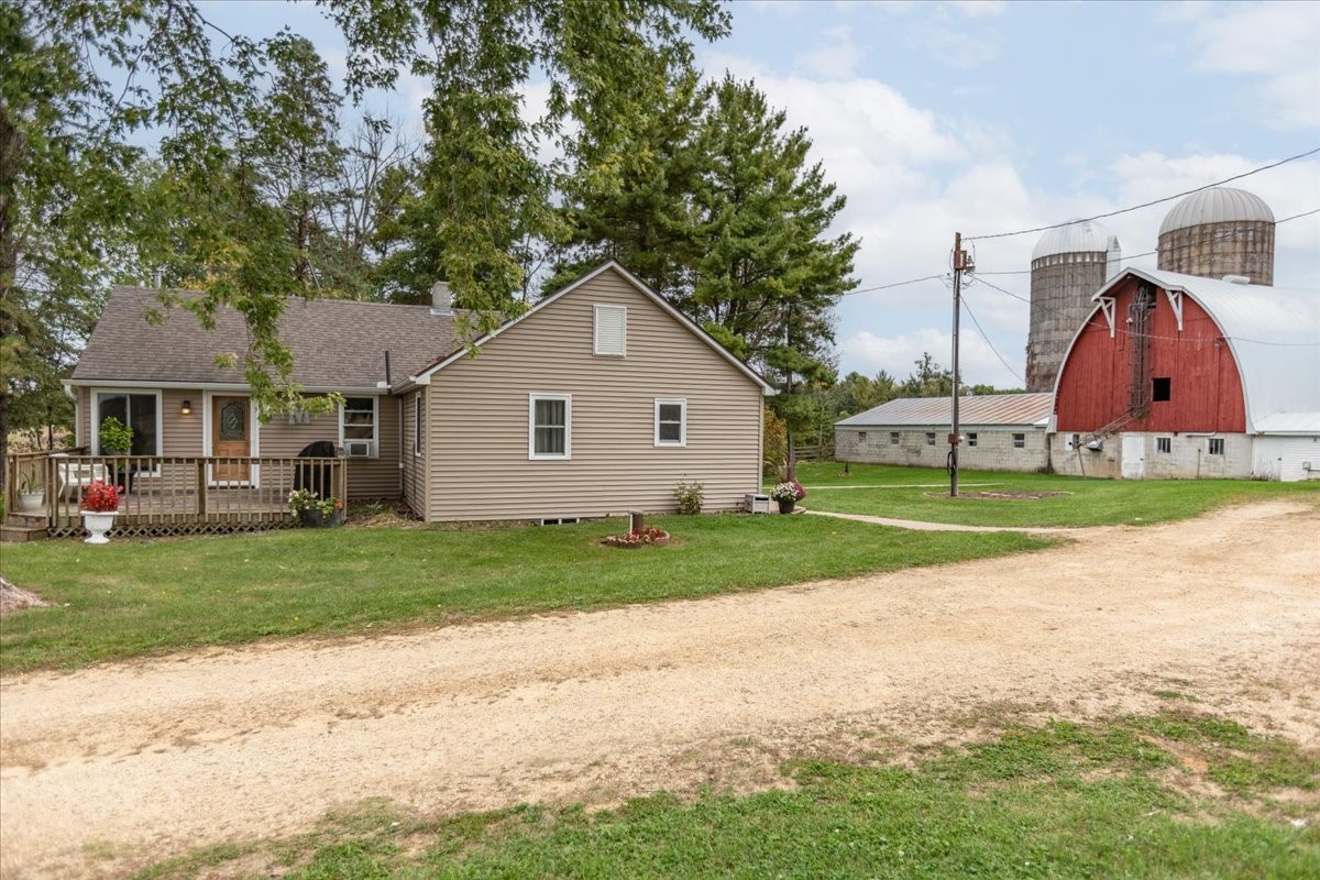 1681 County Road X Property Photo 32