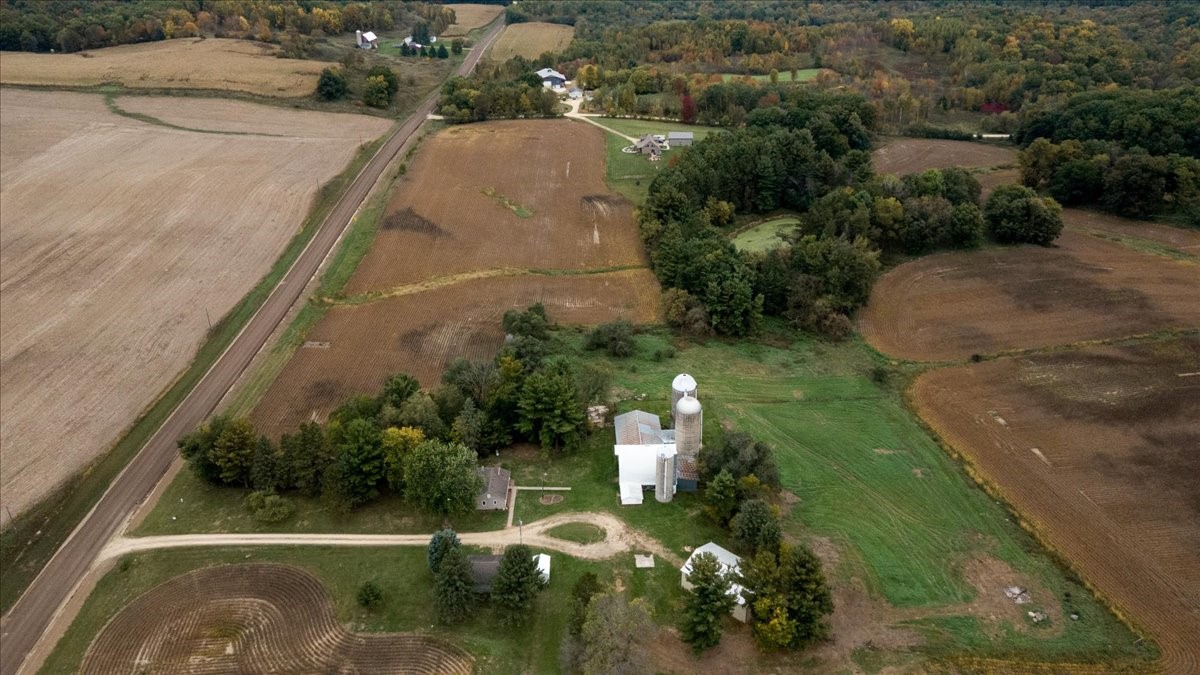 1681 County Road X Property Photo 38
