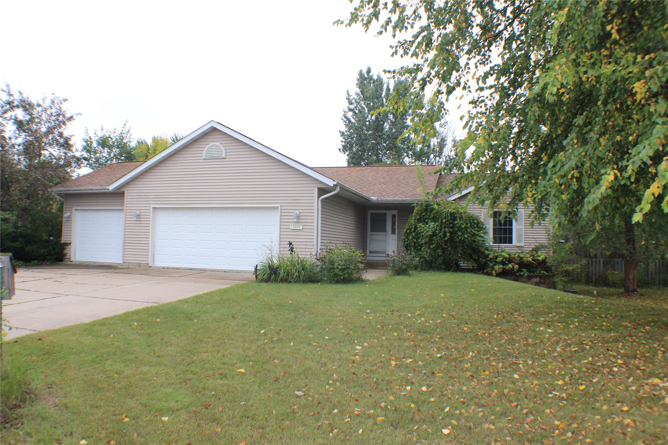 2509 Melmar Court Property Photo 1