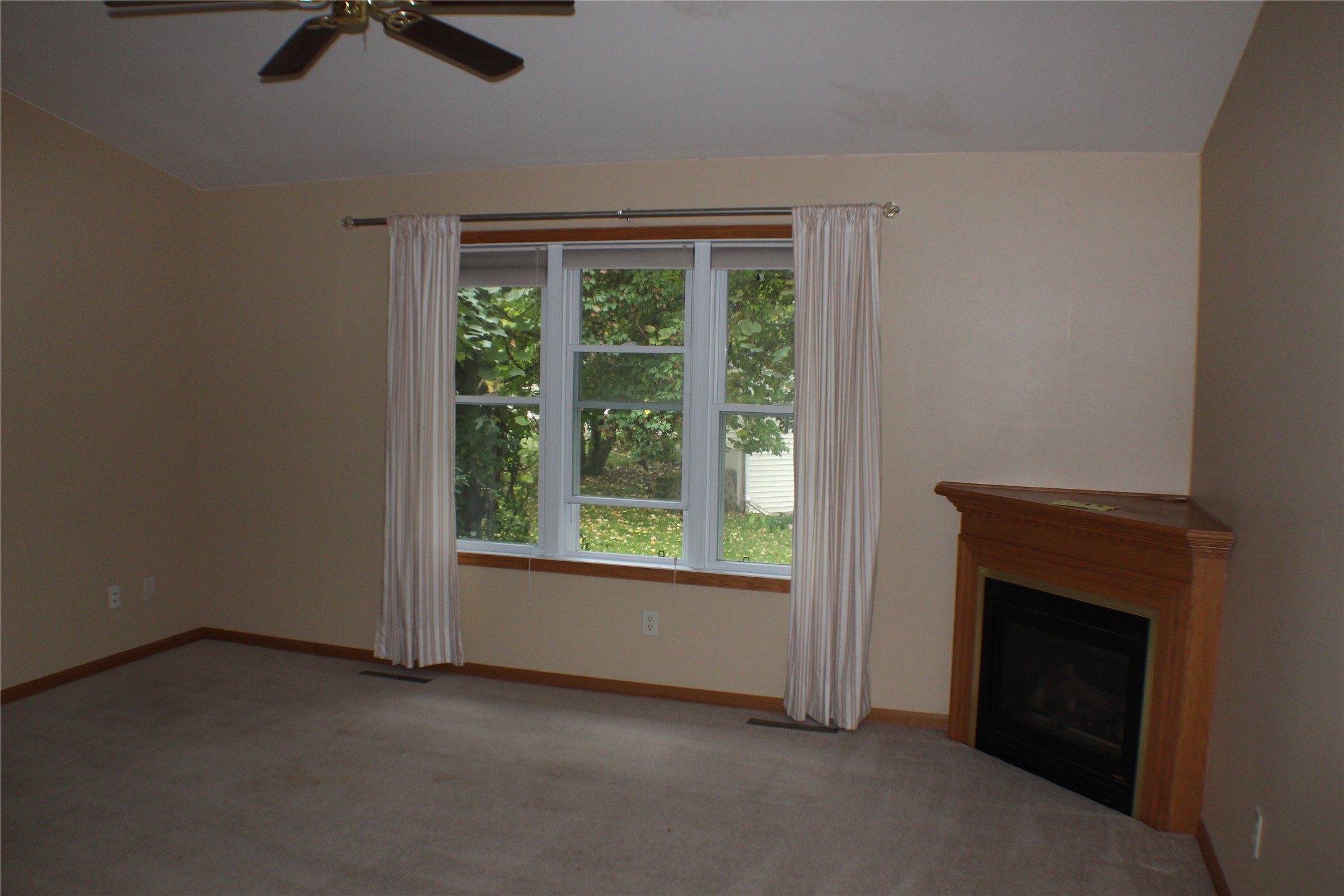 2509 Melmar Court Property Photo 6