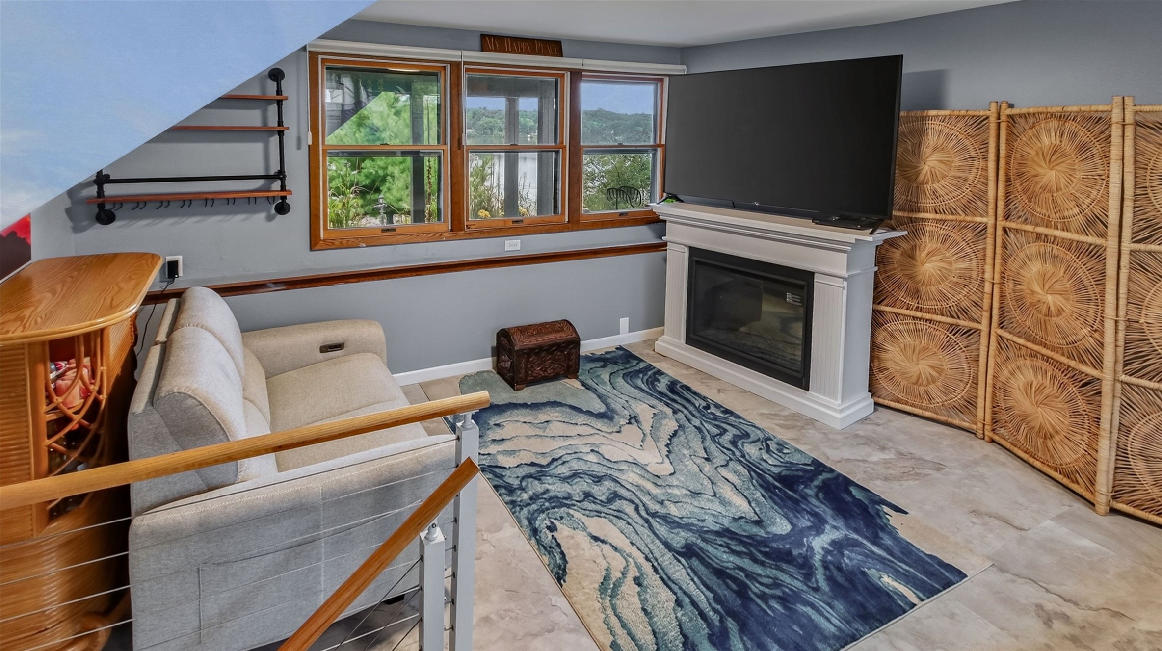 5565 North Shore Drive Property Photo 5