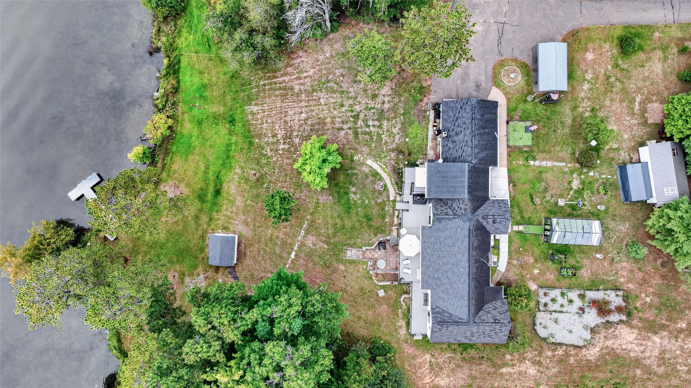 5565 North Shore Drive Property Photo 42