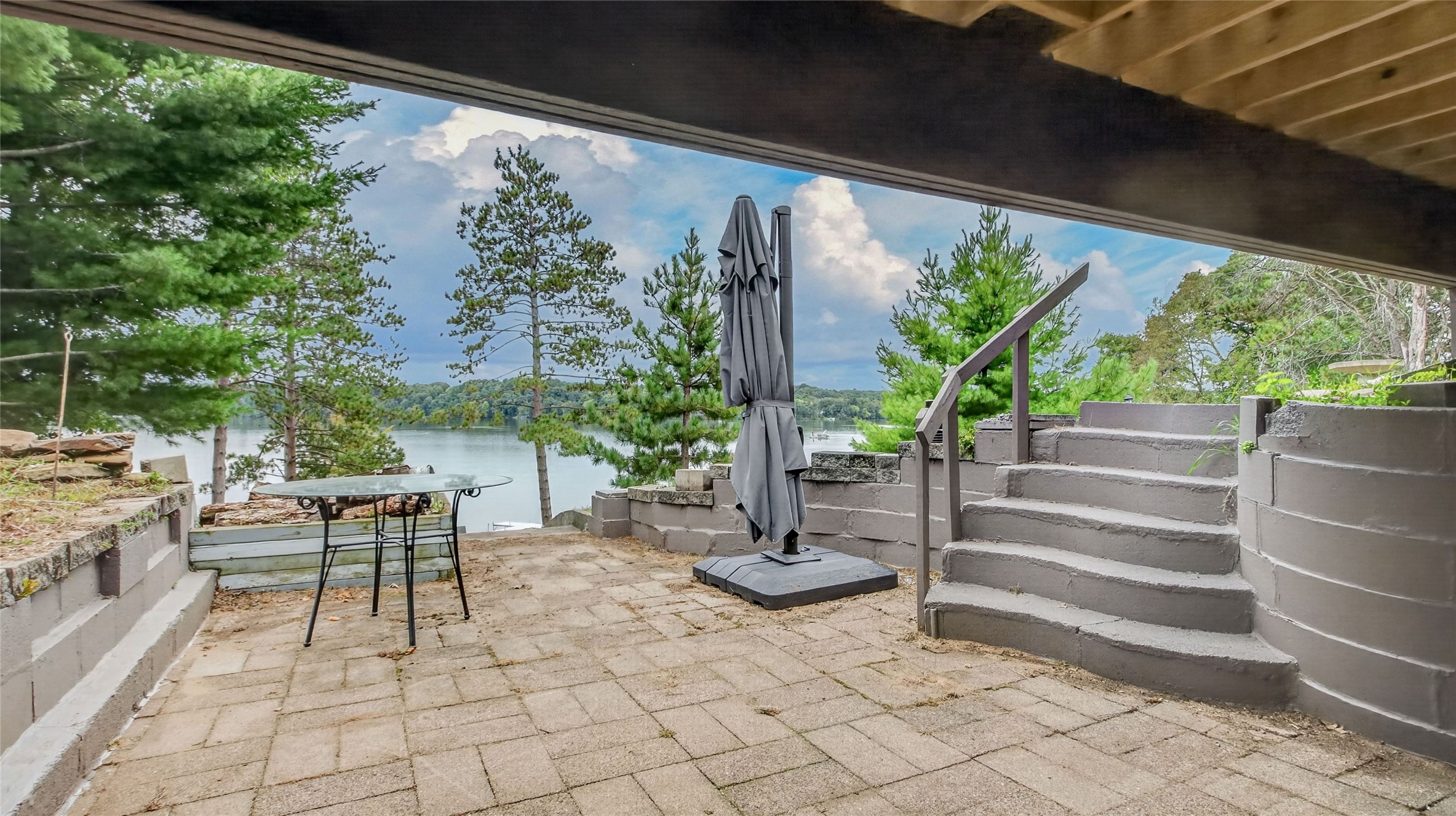 5565 North Shore Drive Property Photo 44