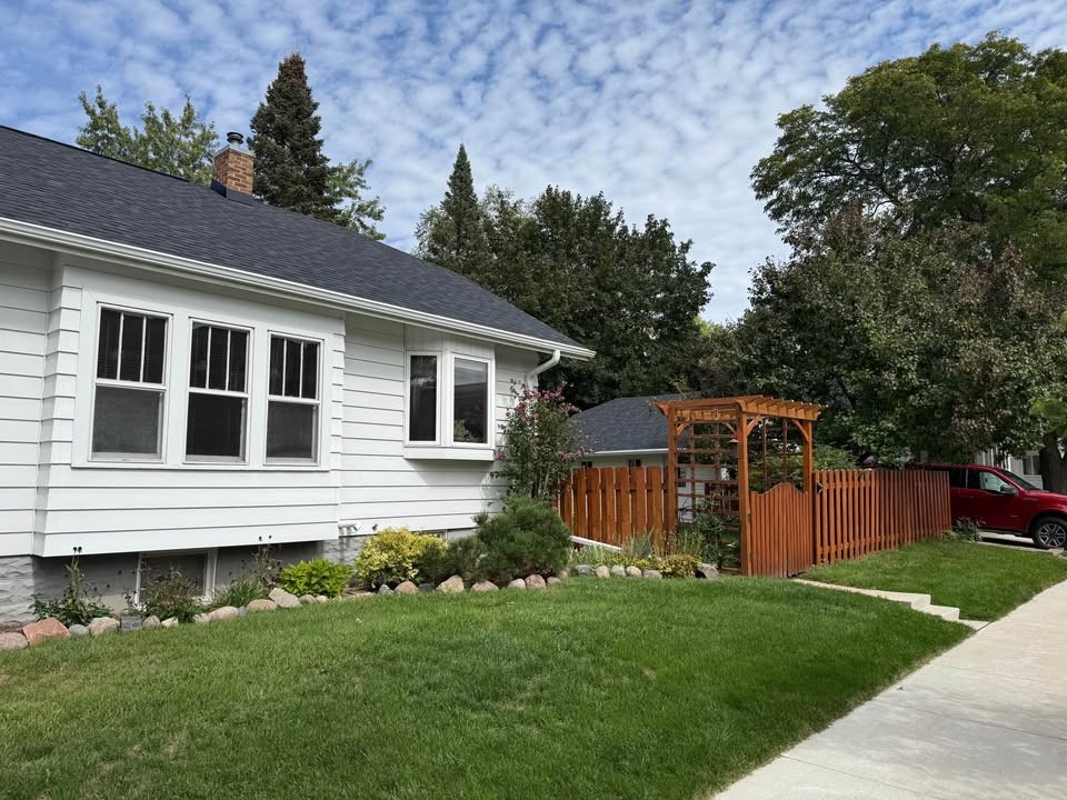 932 N Sawyer Street Property Photo 3