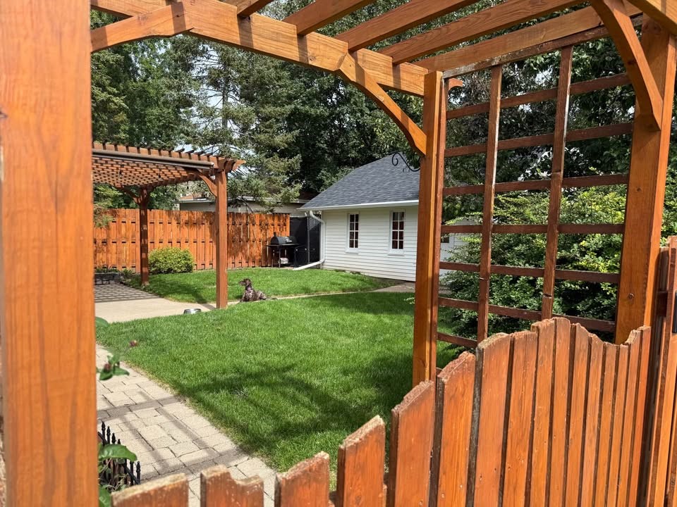 932 N Sawyer Street Property Photo 4