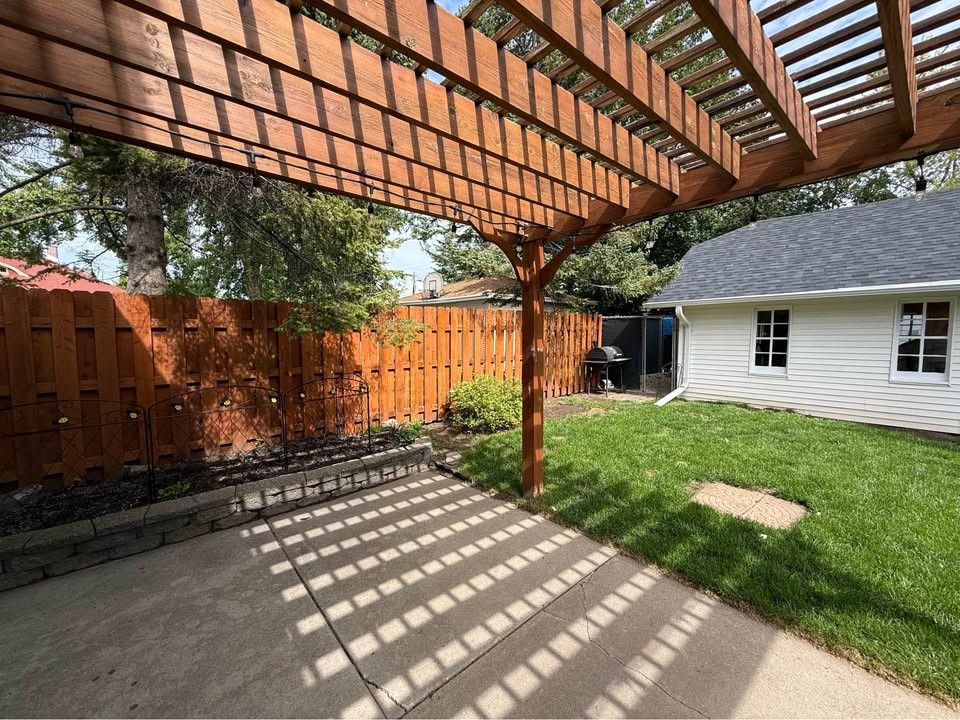 932 N Sawyer Street Property Photo 5