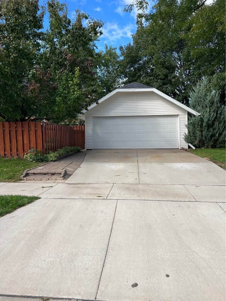 932 N Sawyer Street Property Photo 31