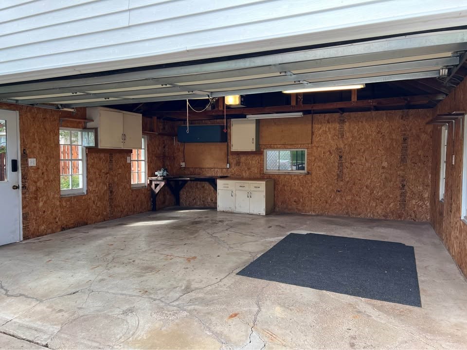 932 N Sawyer Street Property Photo 32