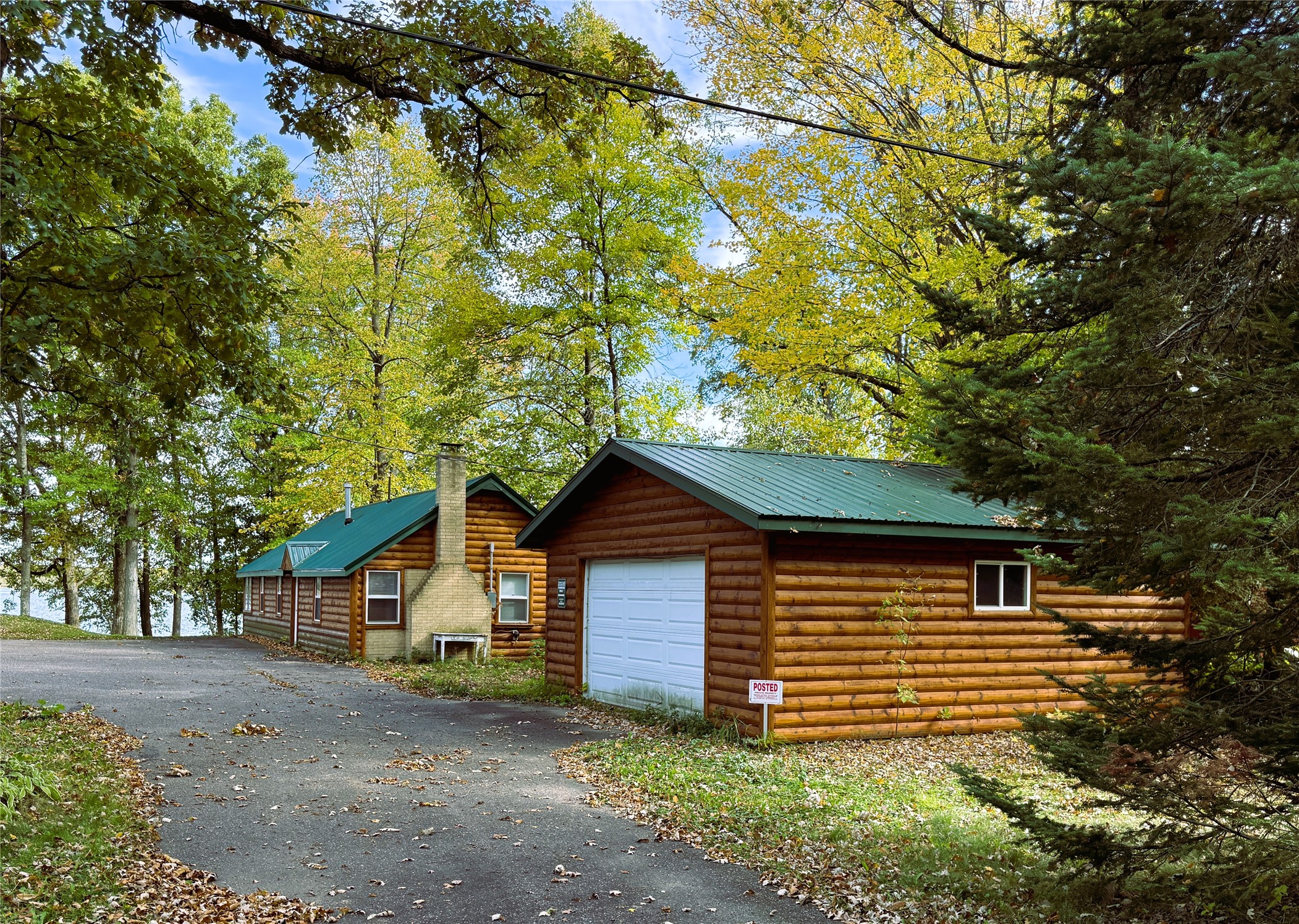 N152 Whispering Pines Drive Property Photo 3