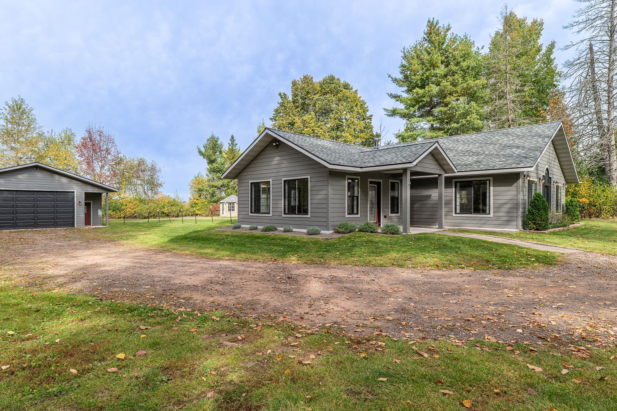 10299n Round Lake School Road Property Photo 2