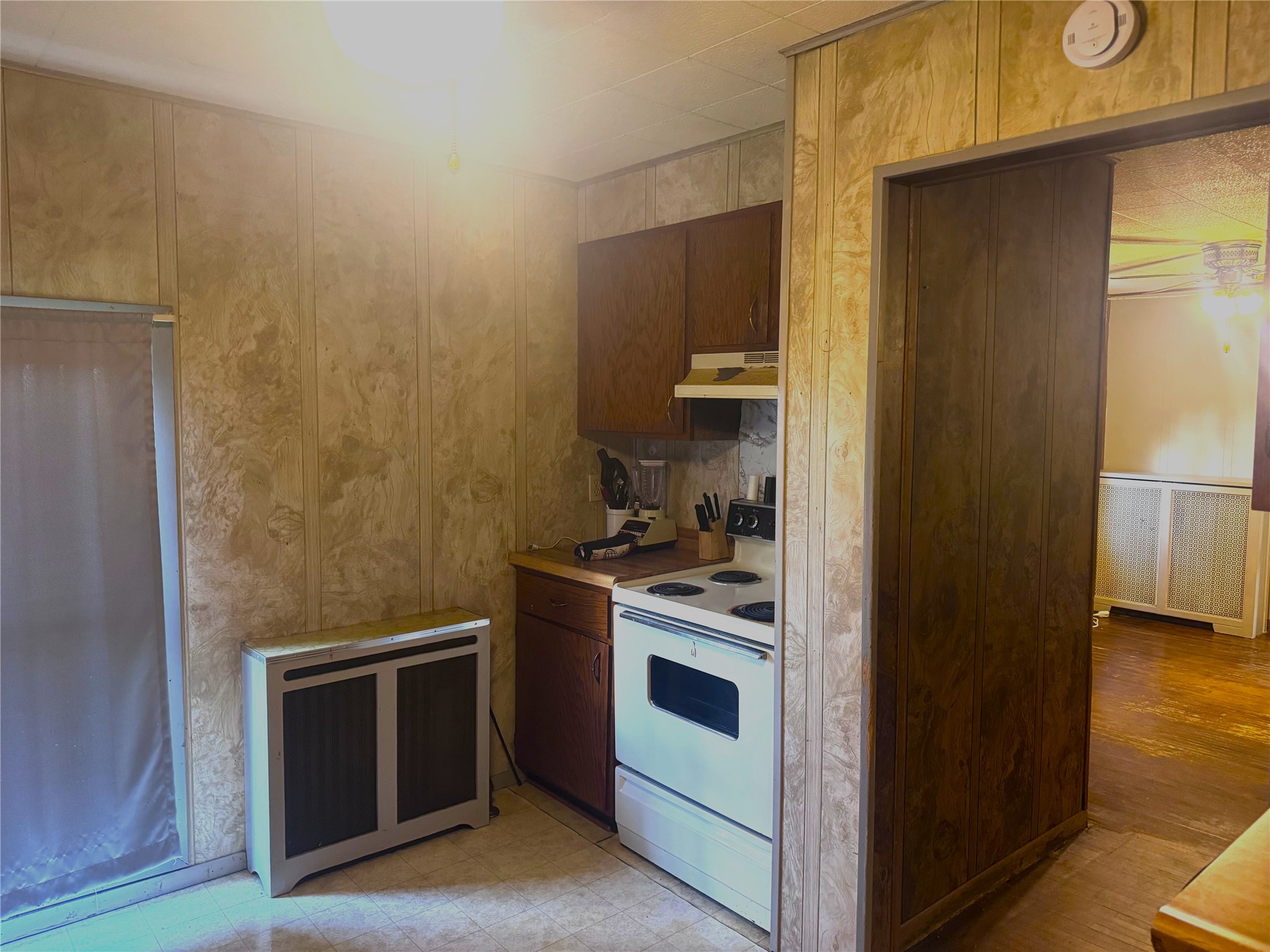 767 N Eau Claire Street 1-3 Property Photo 13