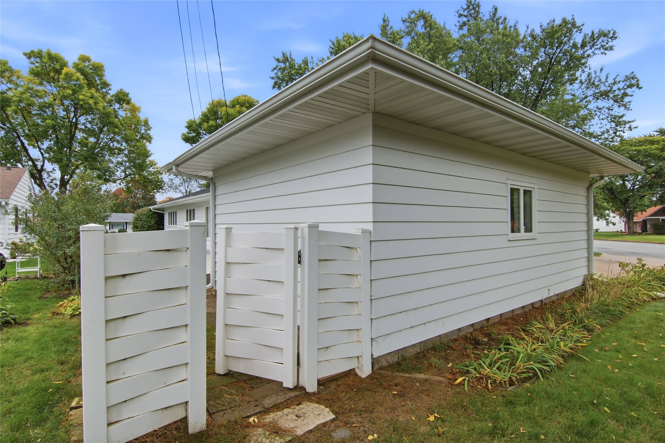 404 W Macarthur Avenue Property Photo 41