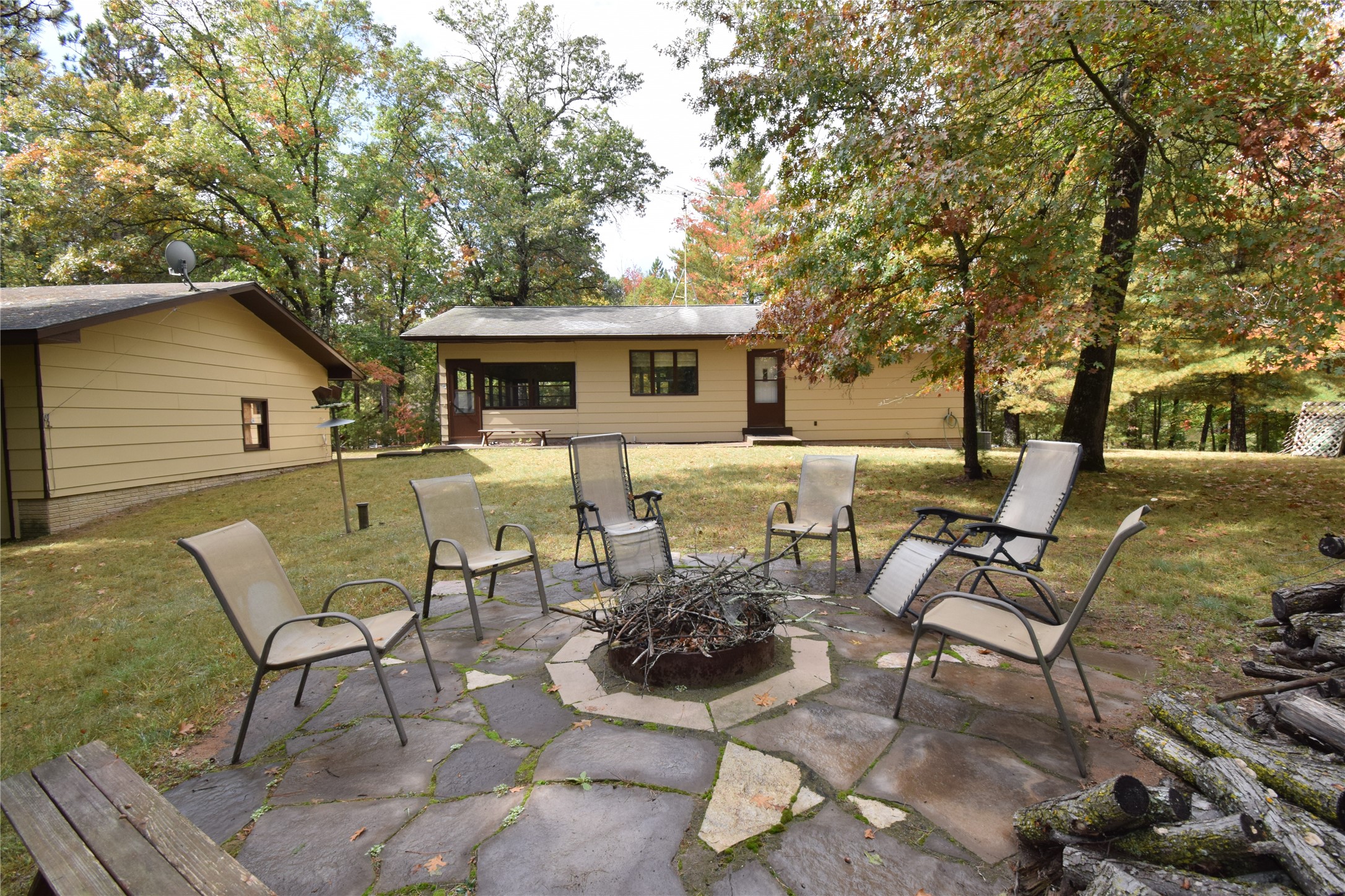 3568 Deer Lodge Lane Property Photo 1