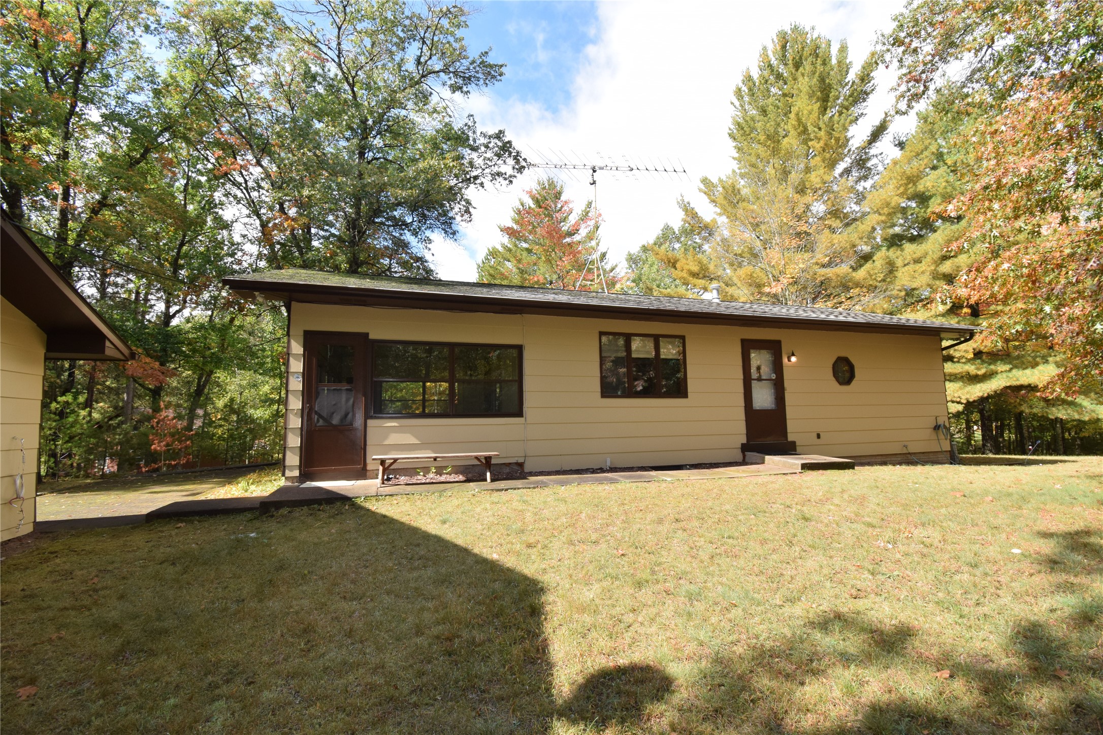 3568 Deer Lodge Lane Property Photo 8