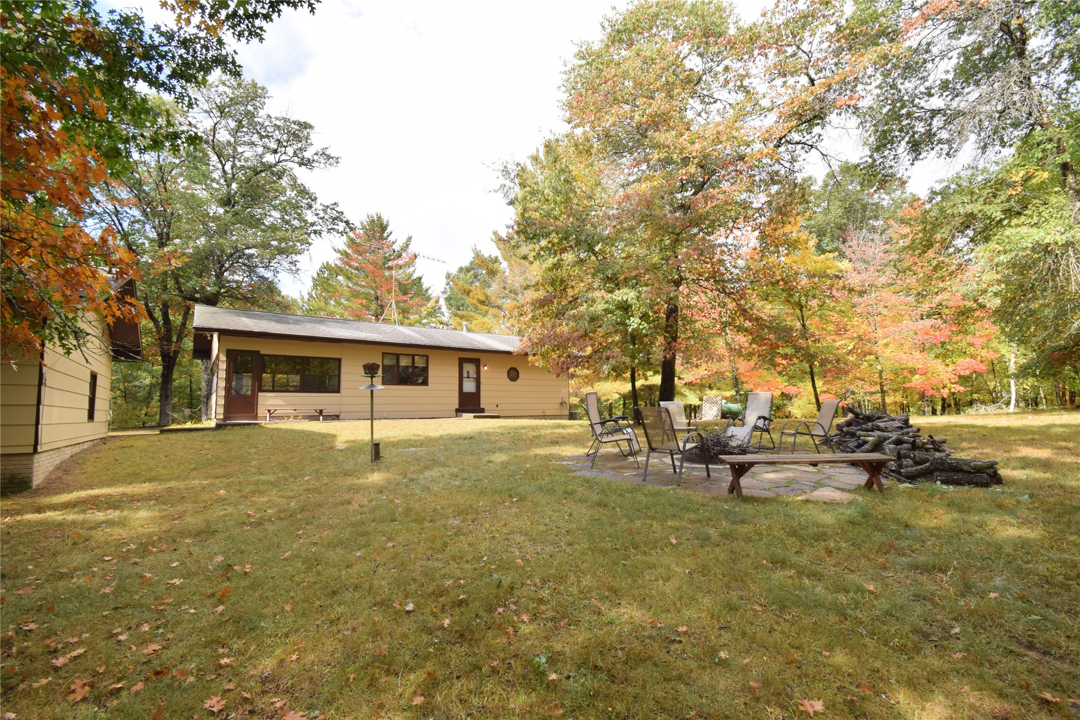 3568 Deer Lodge Lane Property Photo 9