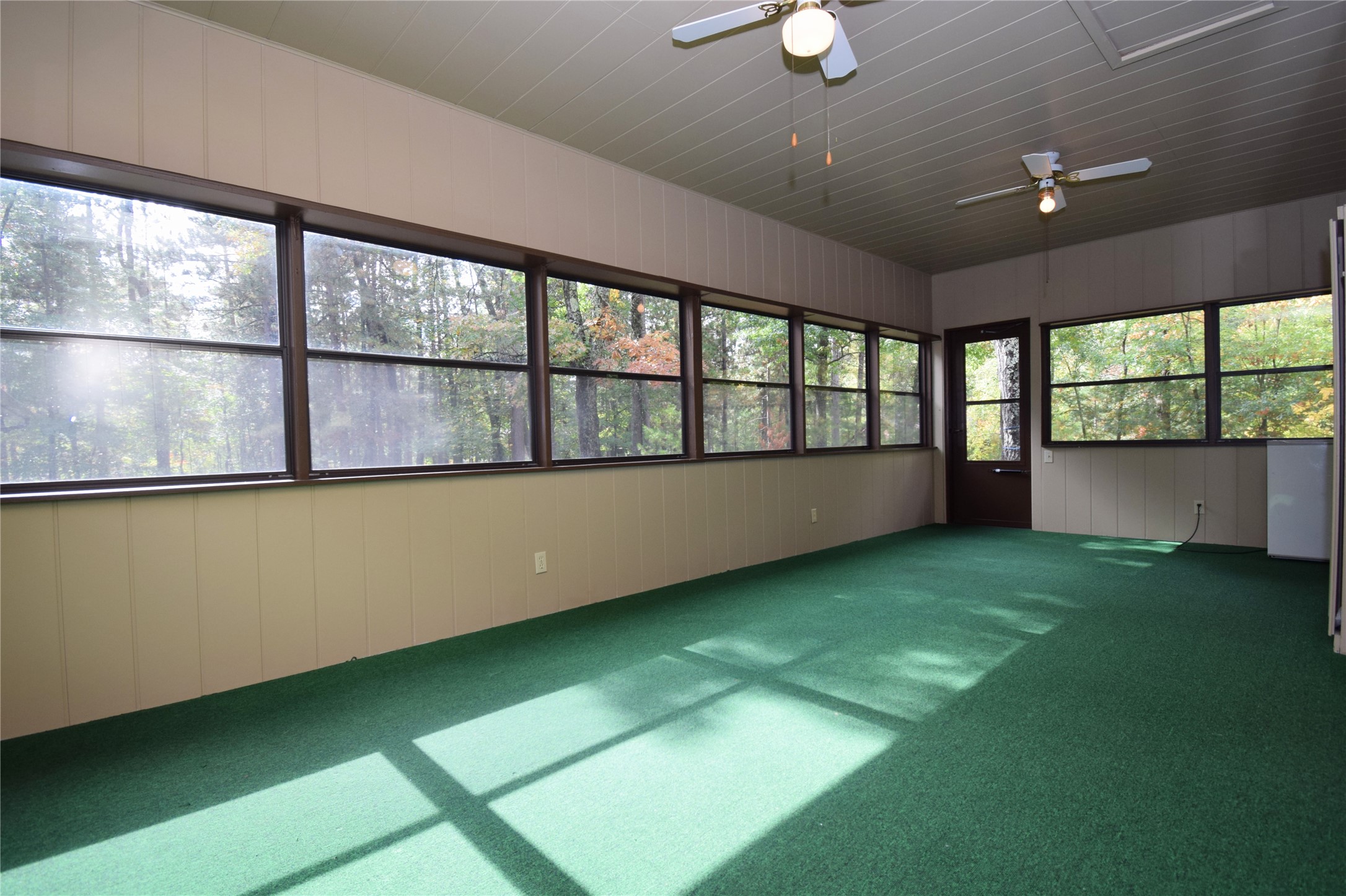 3568 Deer Lodge Lane Property Photo 12