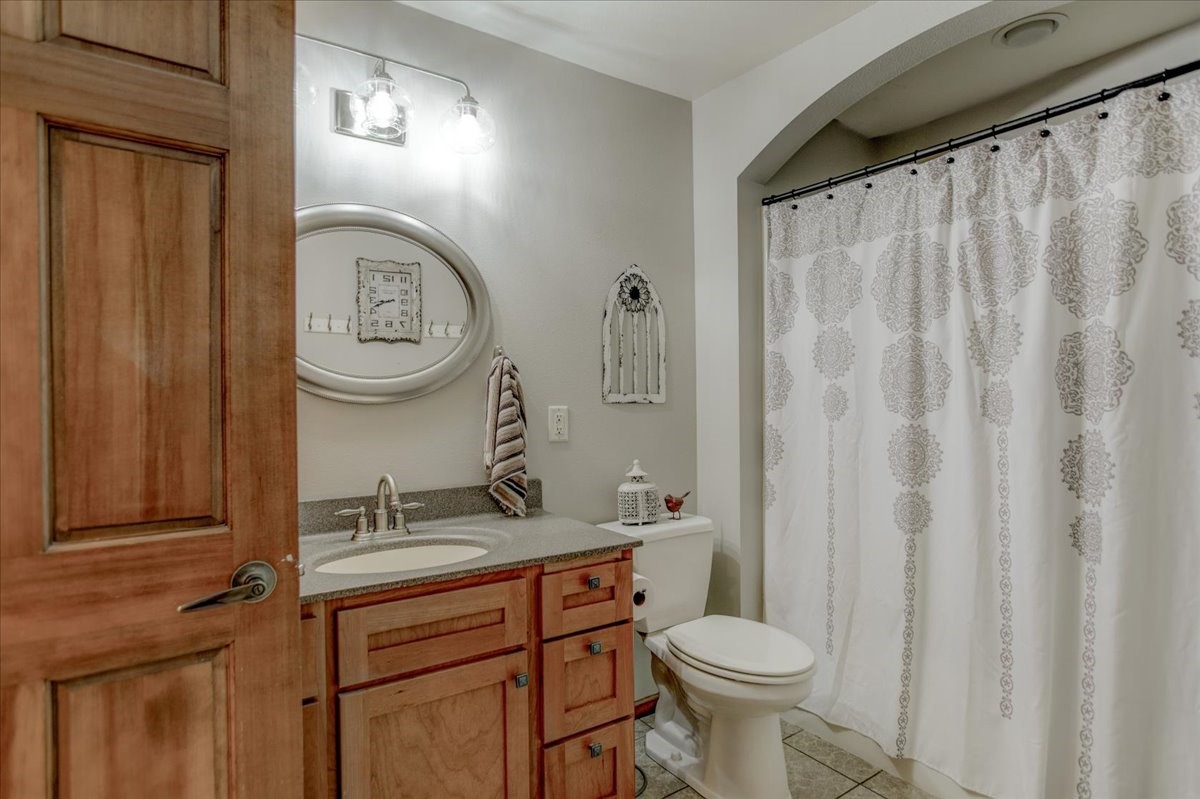 819 East Street Property Photo 18