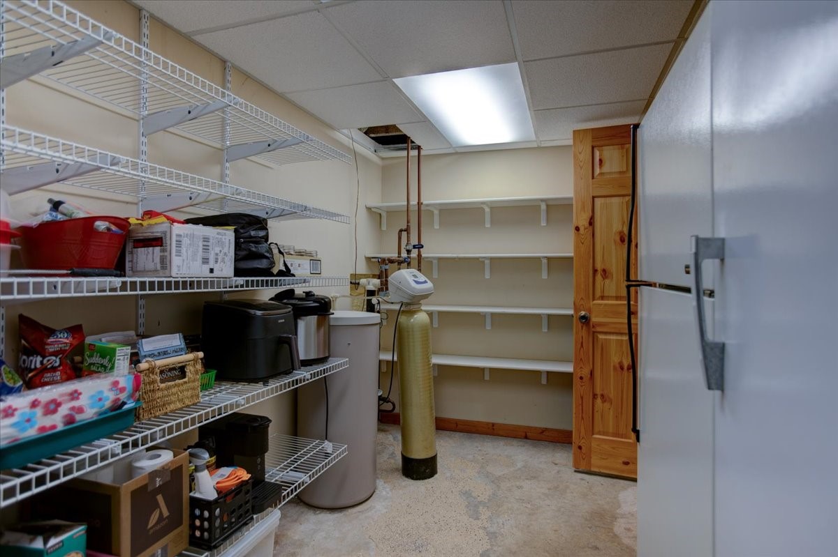819 East Street Property Photo 41