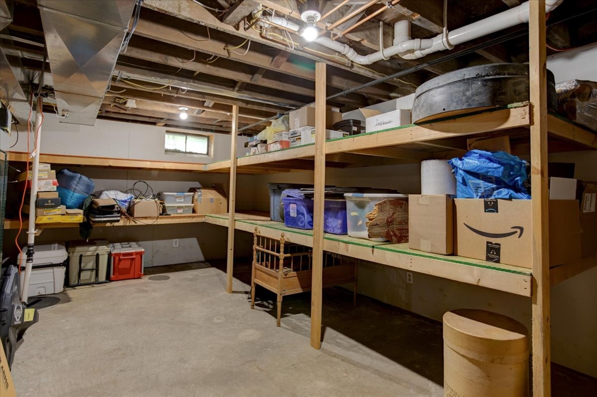 819 East Street Property Photo 42