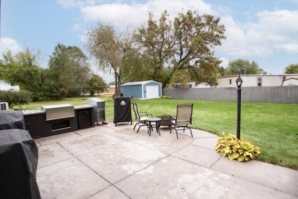 819 East Street Property Photo 50