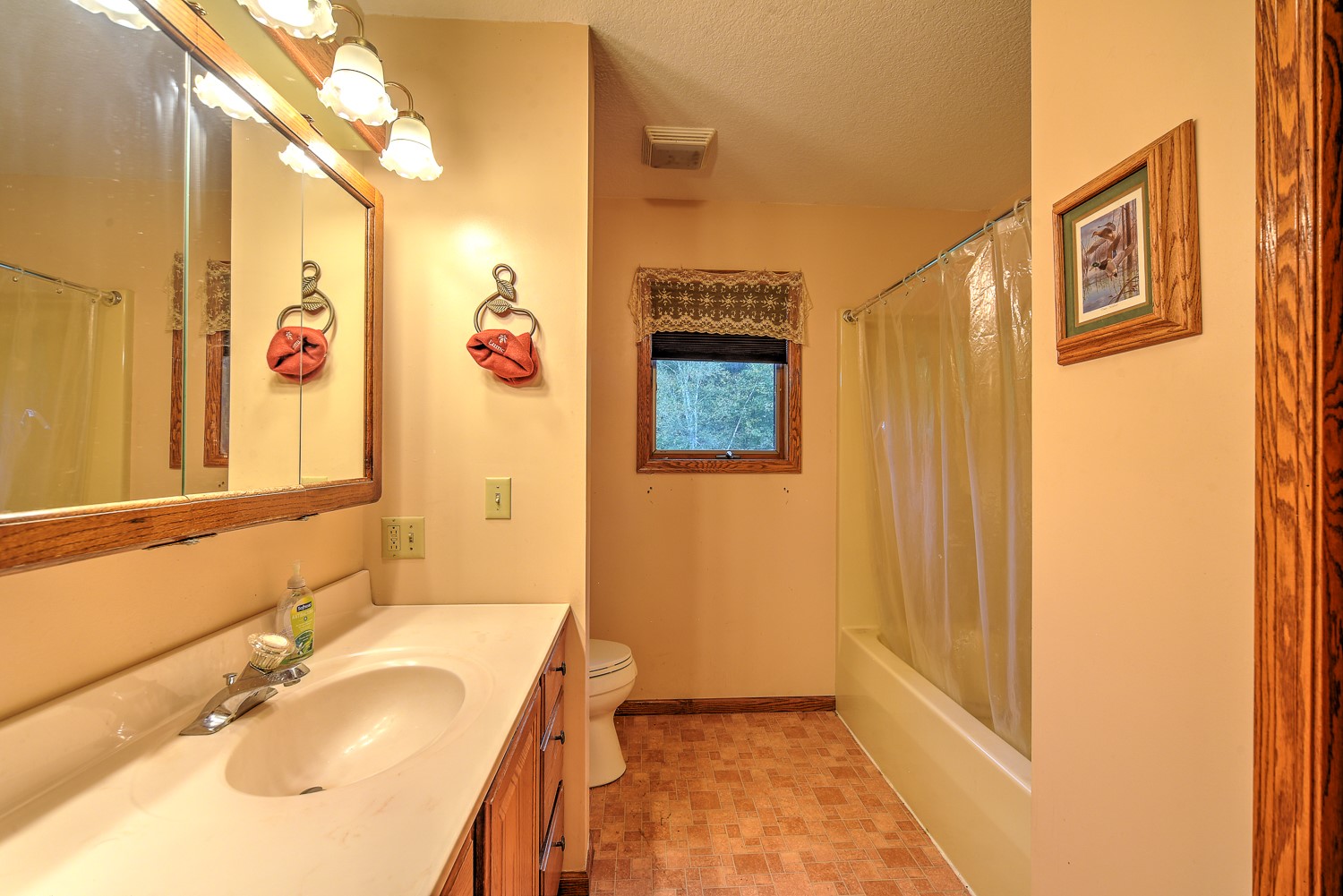 2025 250th Avenue Property Photo 11