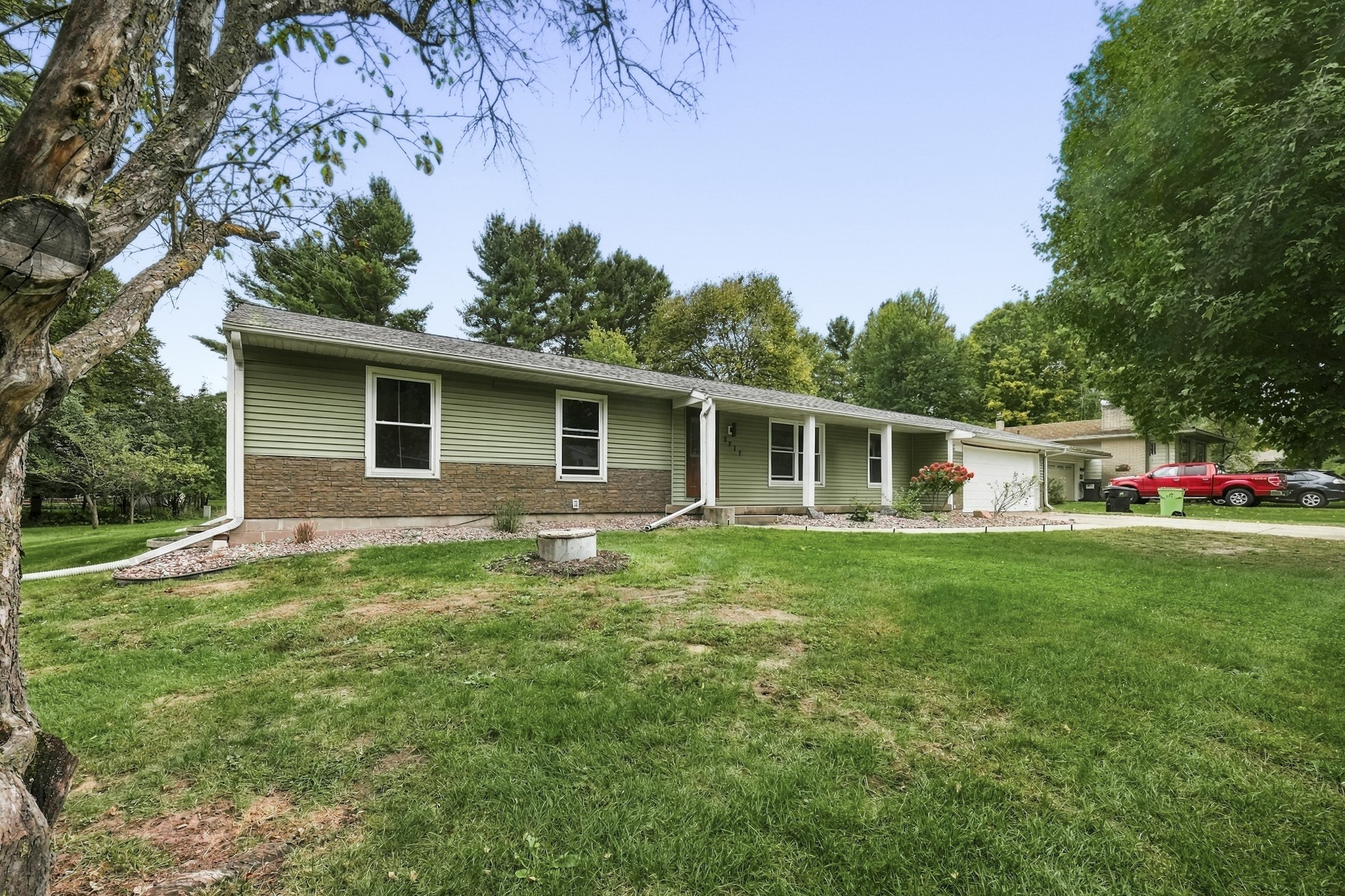 3717 Claymore Lane Property Photo 3
