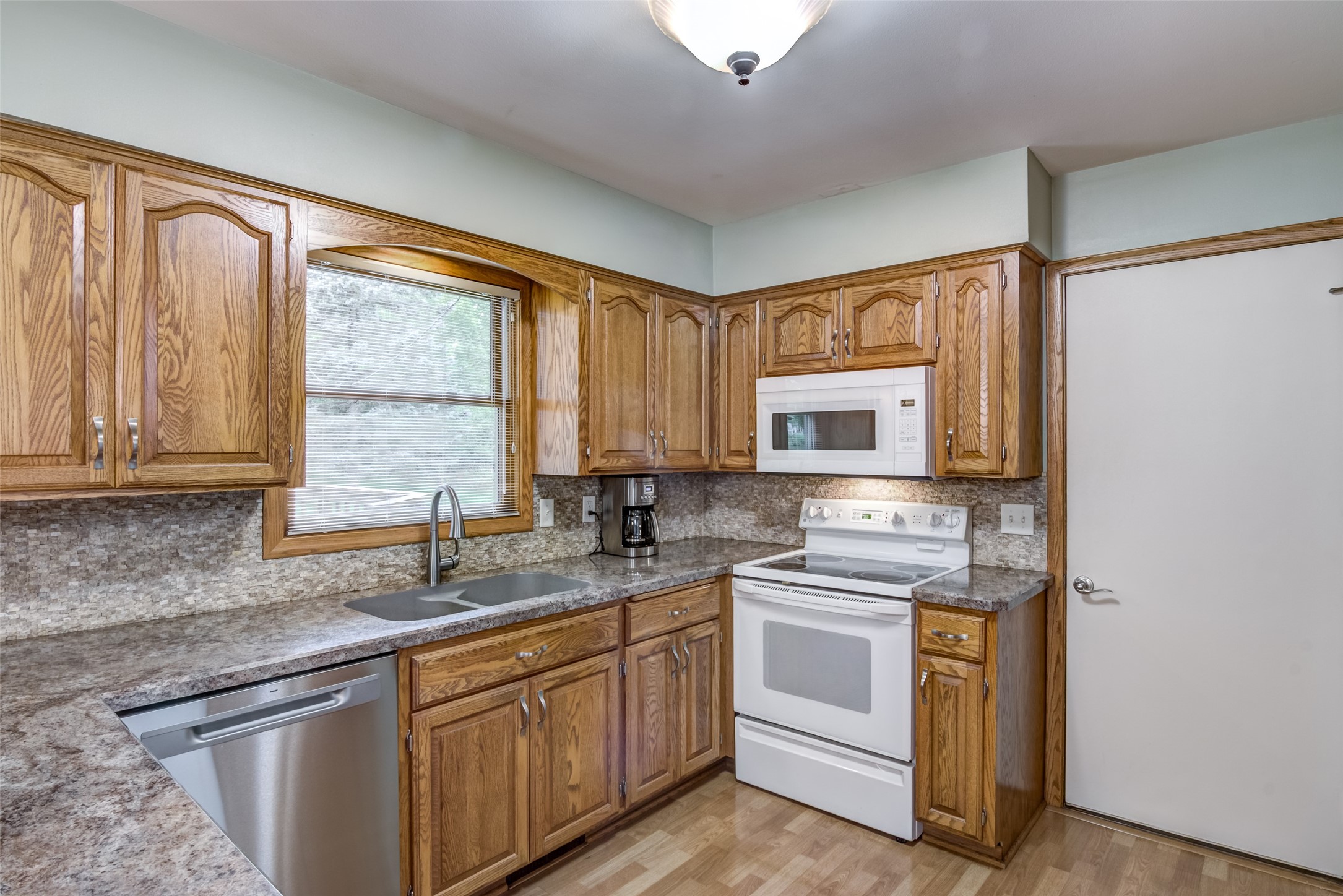 2028 Cornell Street Property Photo 2