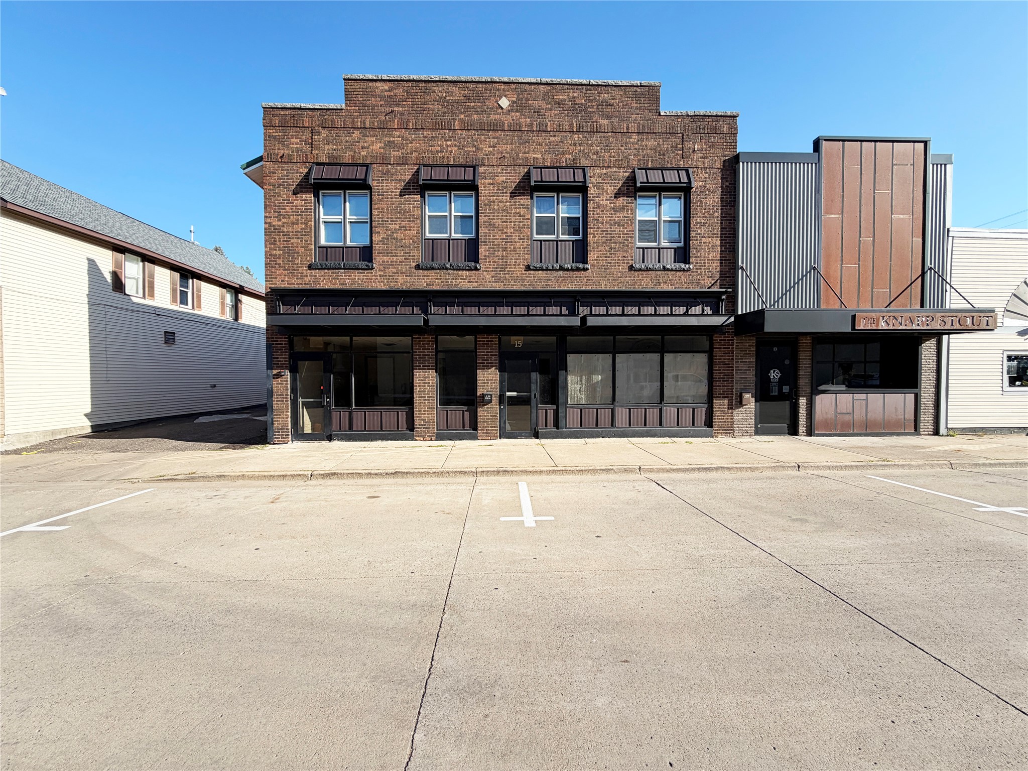 15 W Marshall Street Property Photo 1