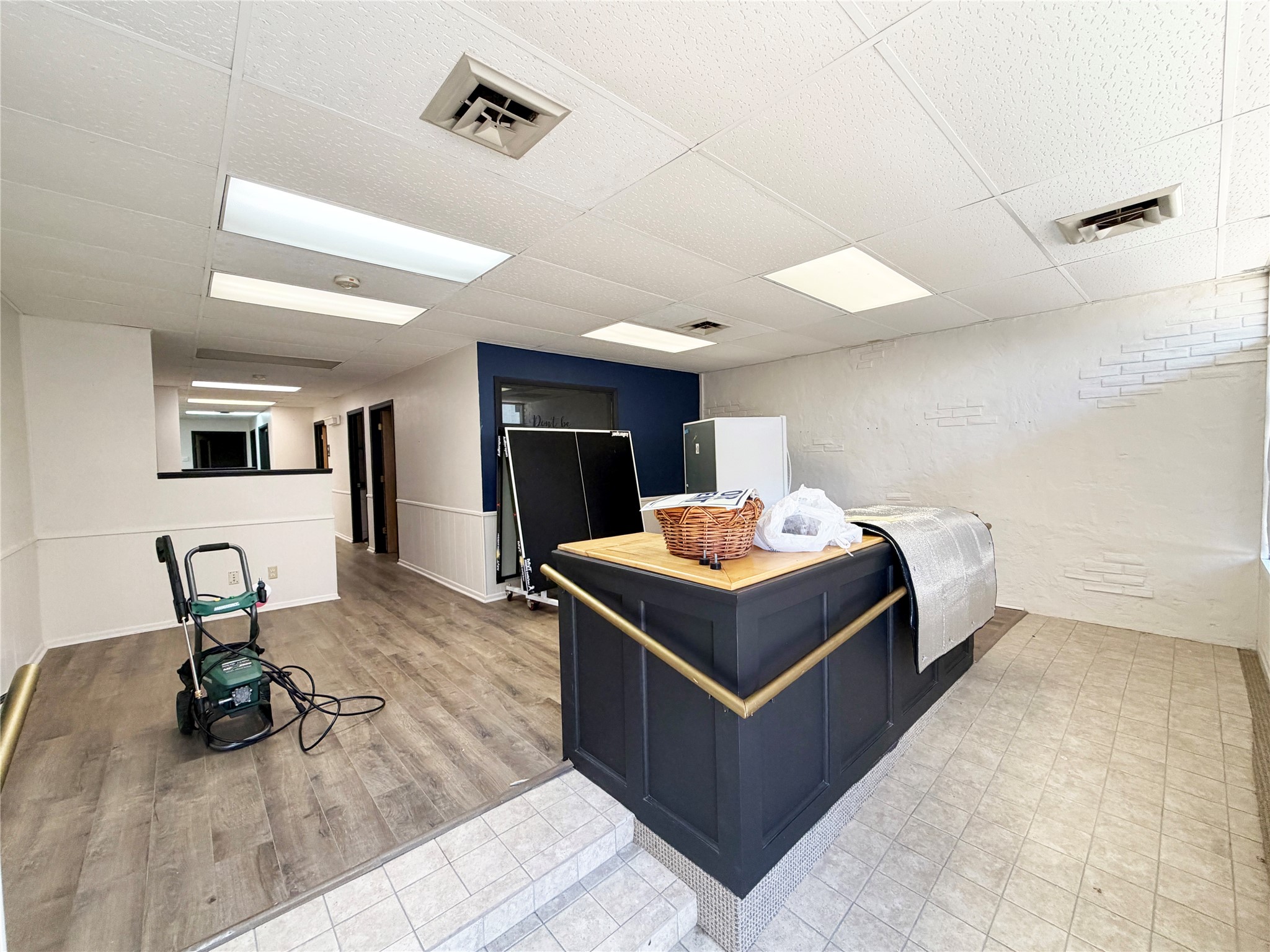15 W Marshall Street Property Photo 8