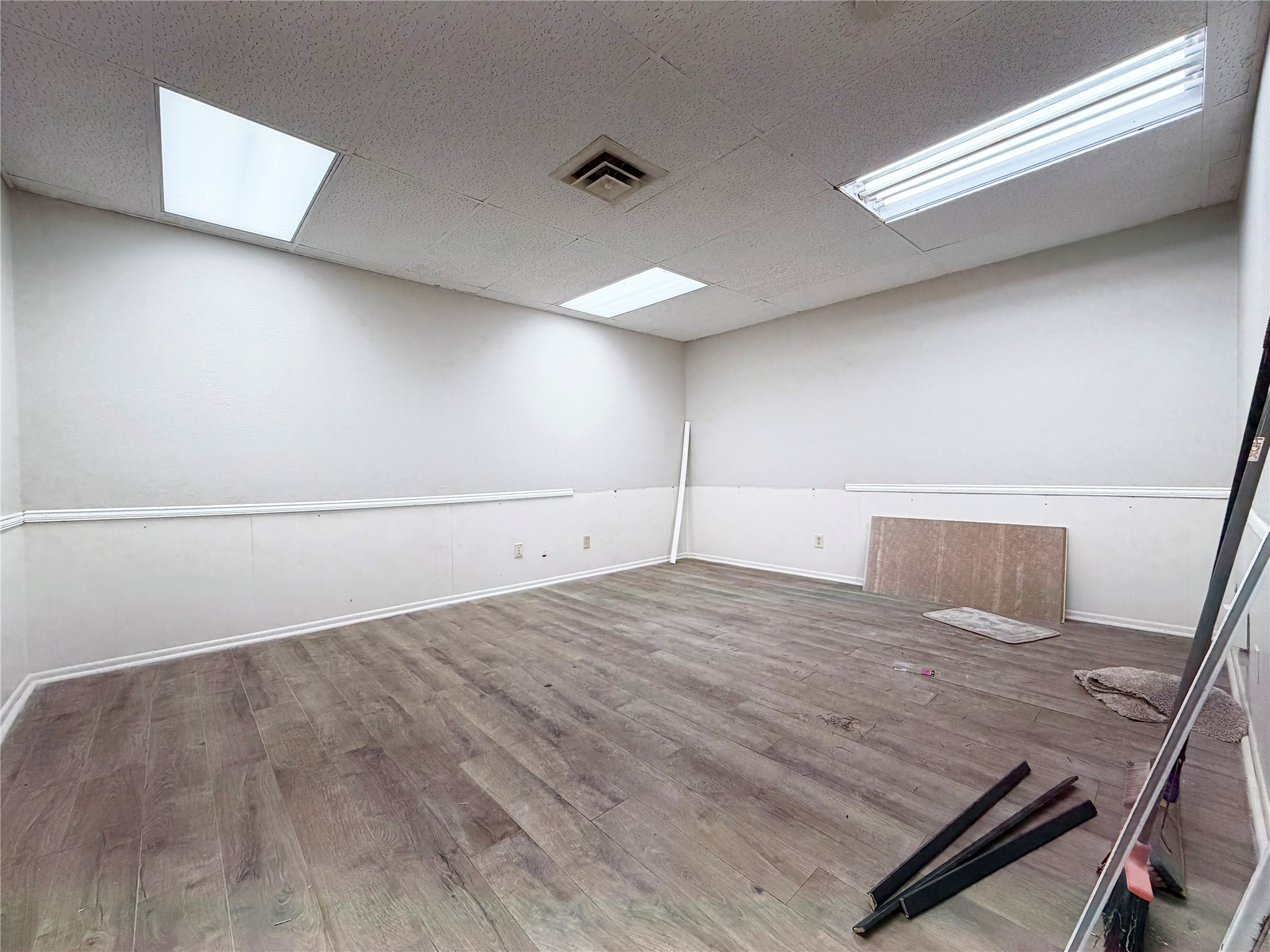 15 W Marshall Street Property Photo 12