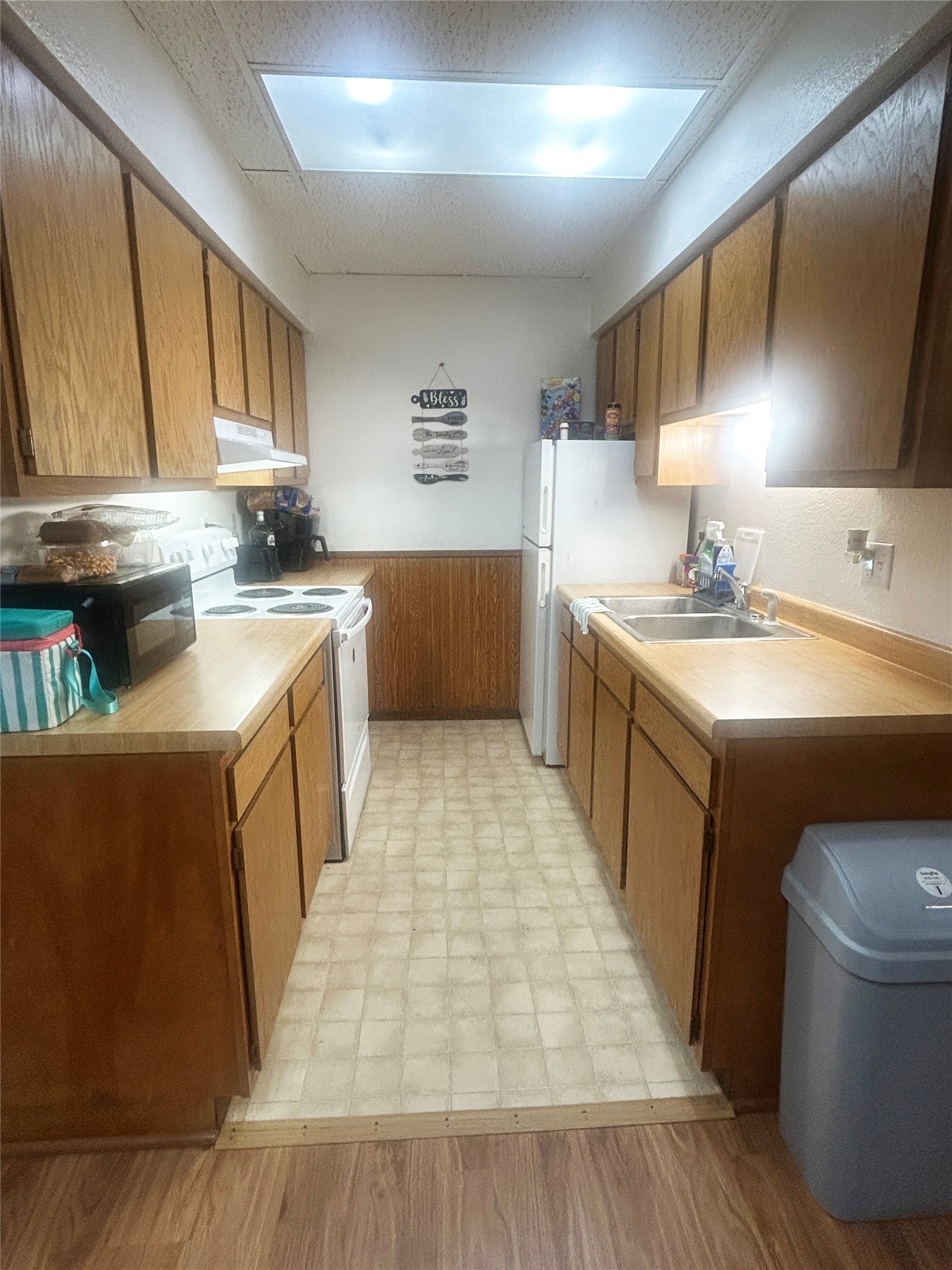 15 W Marshall Street Property Photo 15