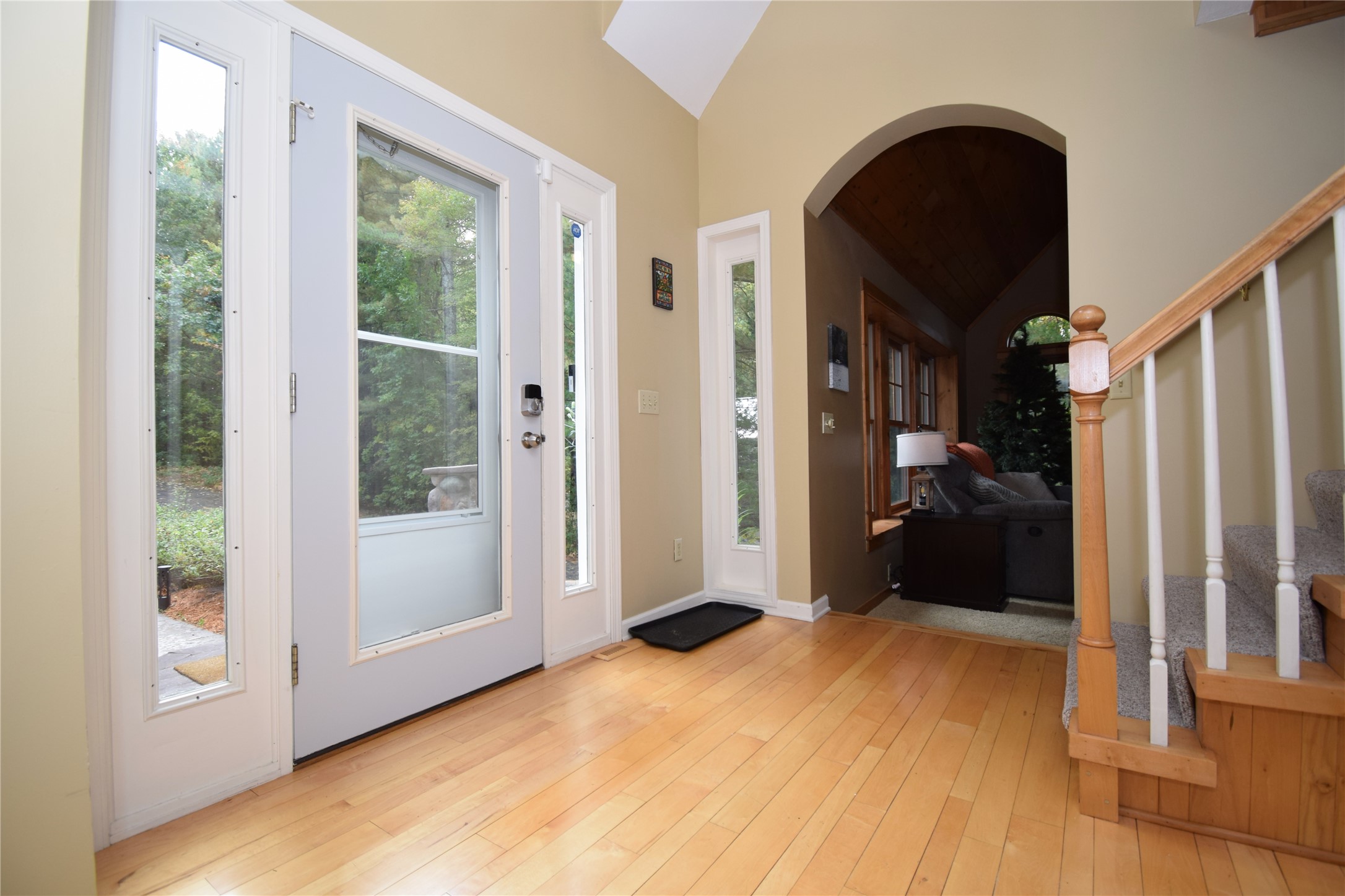 27158 Hersant Road Property Photo 5