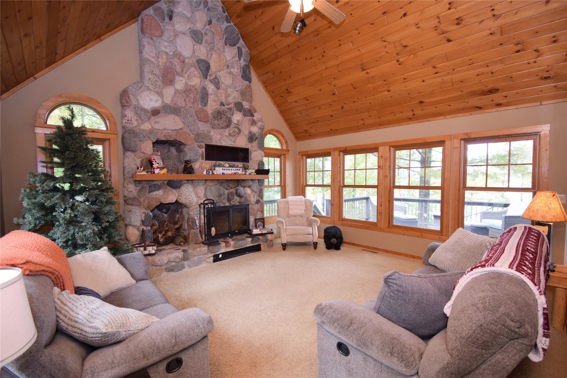 27158 Hersant Road Property Photo 6