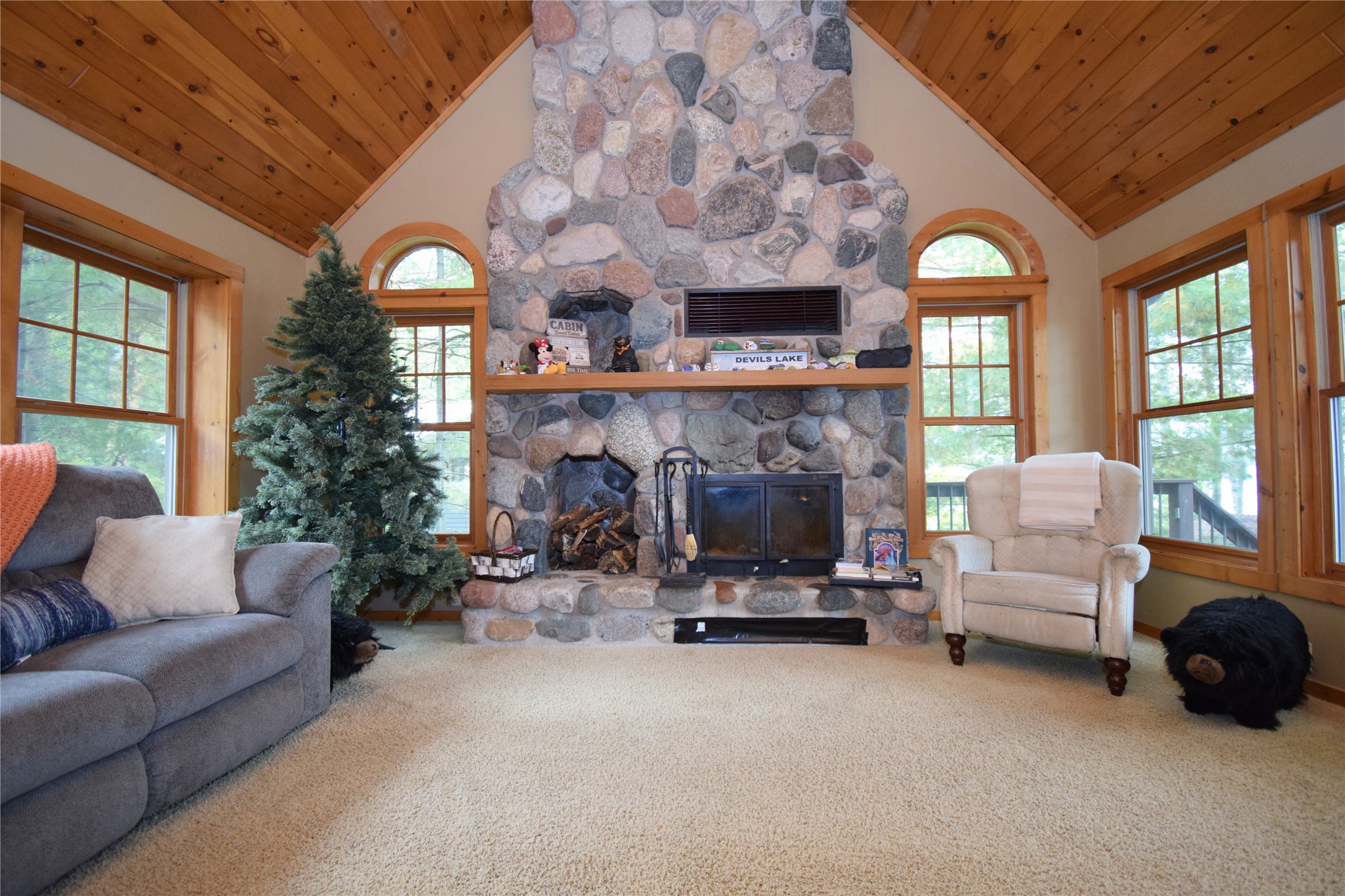 27158 Hersant Road Property Photo 7
